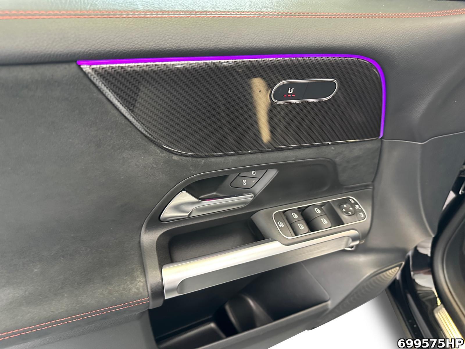 Fahrzeugabbildung Mercedes-Benz GLB 180 AMG Night PANO MULTIBEAM KEYLESS 360°-K.