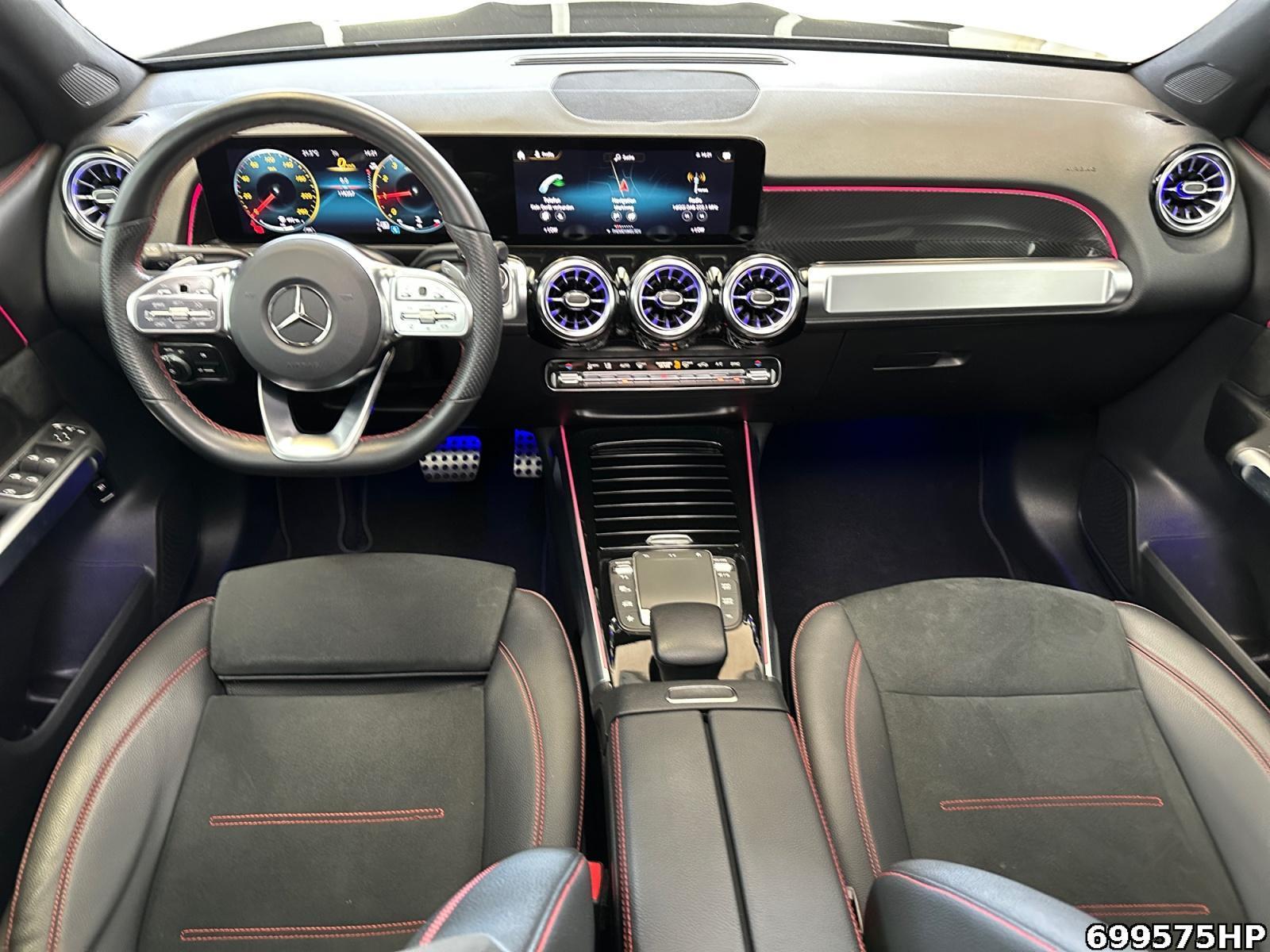 Fahrzeugabbildung Mercedes-Benz GLB 180 AMG Night PANO MULTIBEAM KEYLESS 360°-K.