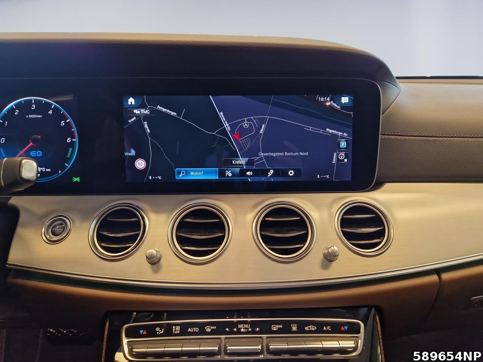 Fahrzeugabbildung Mercedes-Benz E 300 T Avantgarde 360° Fahrassistenzpaket+