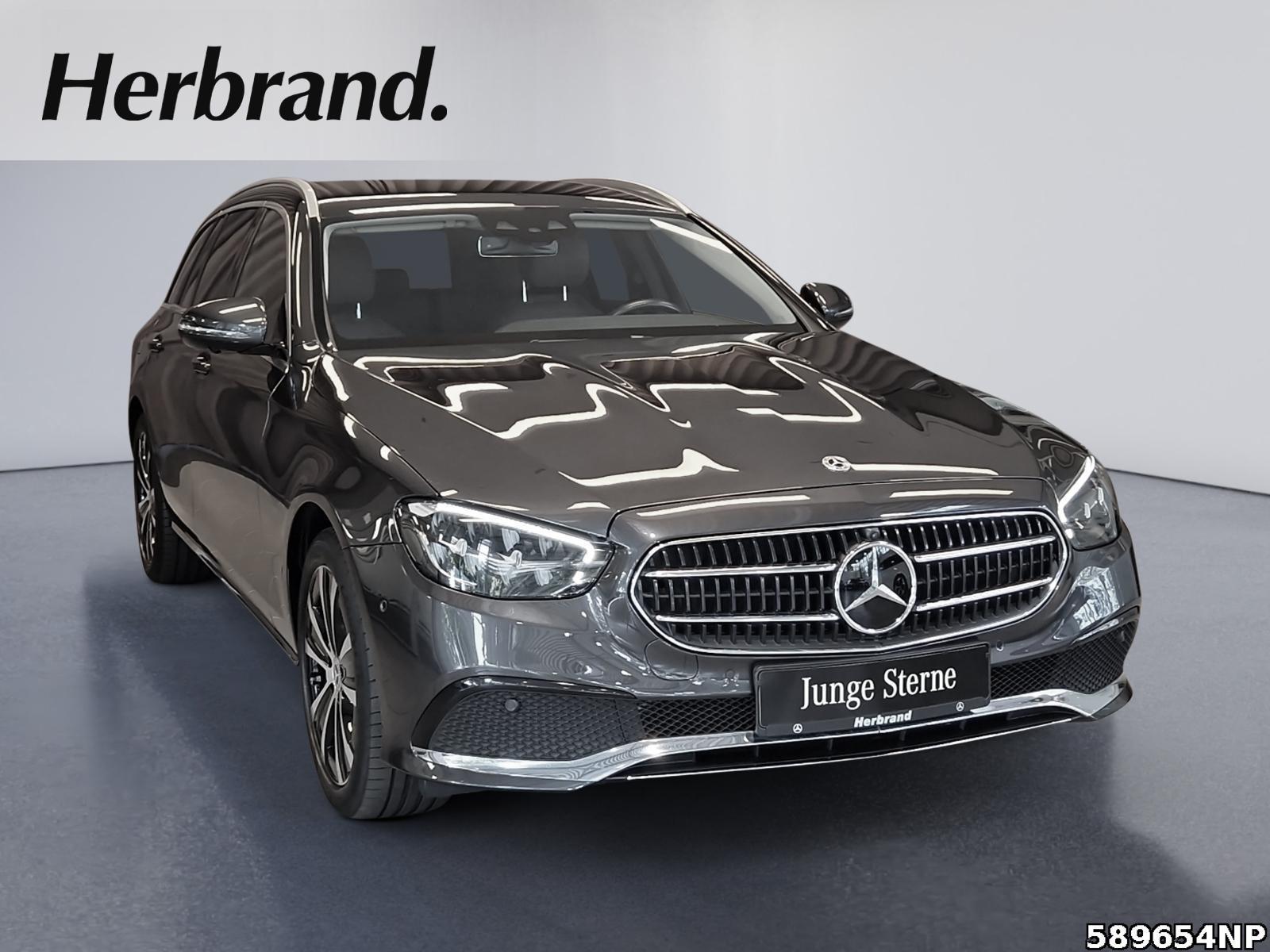 Fahrzeugabbildung Mercedes-Benz E 300 T Avantgarde 360° Fahrassistenzpaket+