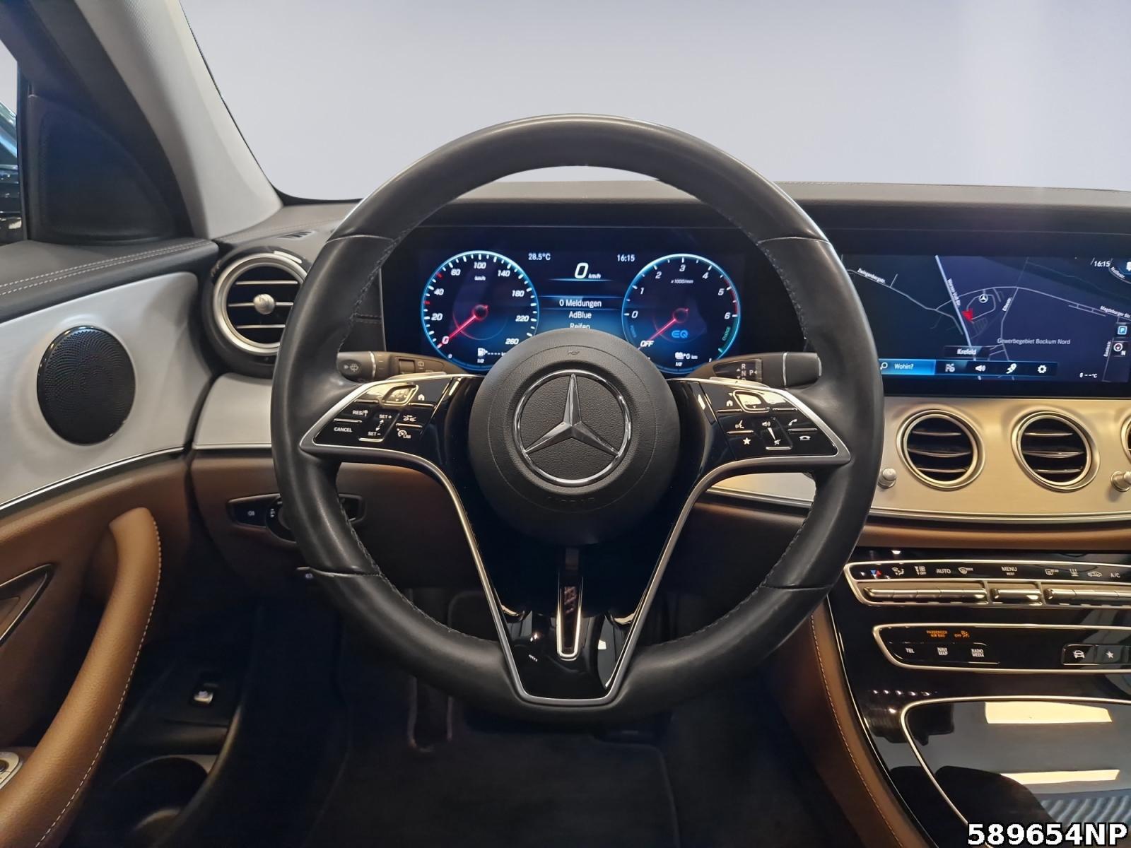 Fahrzeugabbildung Mercedes-Benz E 300 T Avantgarde 360° Fahrassistenzpaket+