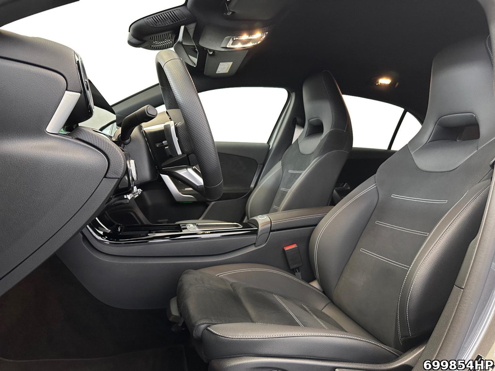 Fahrzeugabbildung Mercedes-Benz A 200 AMG Night Distronic Kamera Ambiente 19