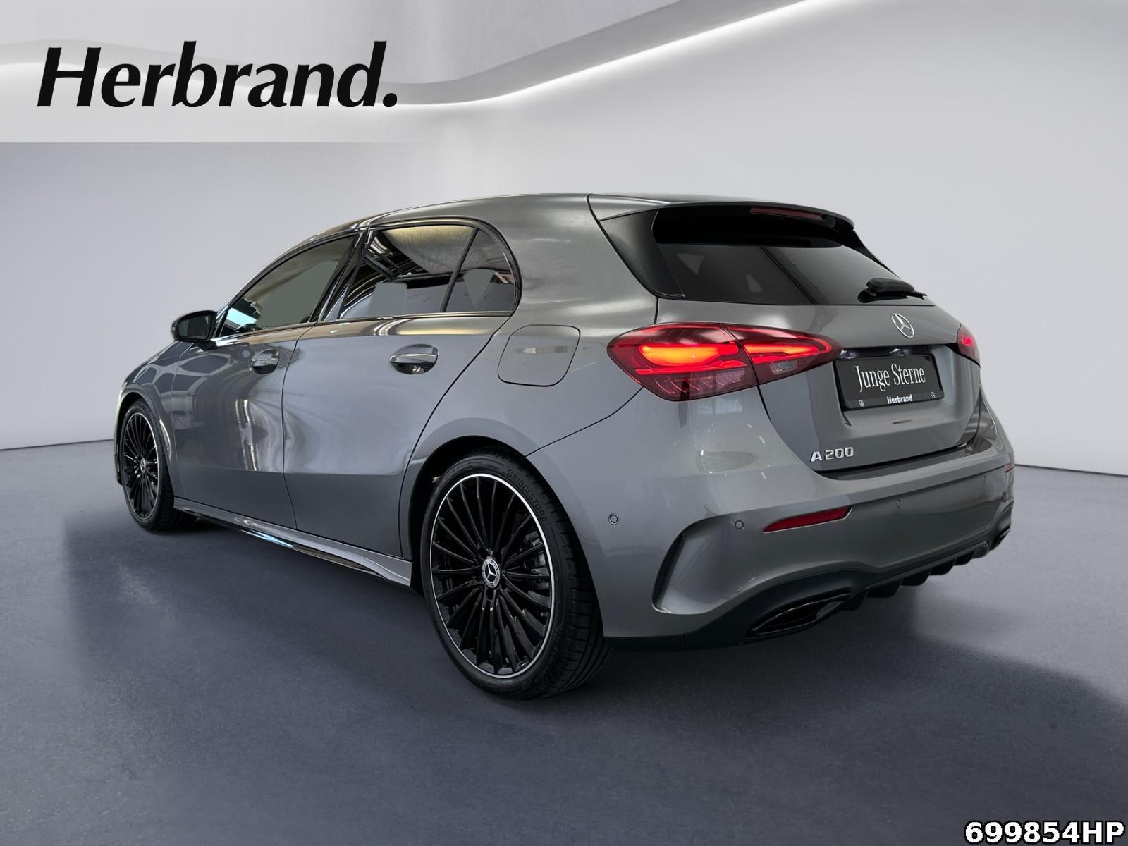 Fahrzeugabbildung Mercedes-Benz A 200 AMG Night Distronic Kamera Ambiente 19