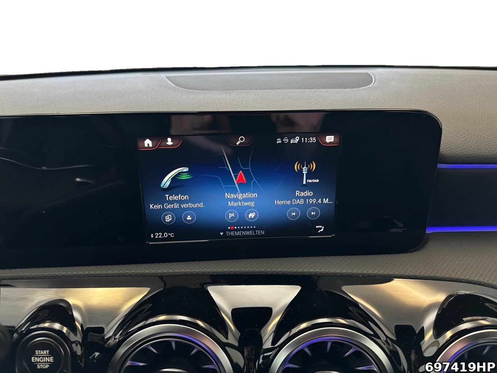 Fahrzeugabbildung Mercedes-Benz A 250 AMG Ambiente Apple CarPlay Kamera