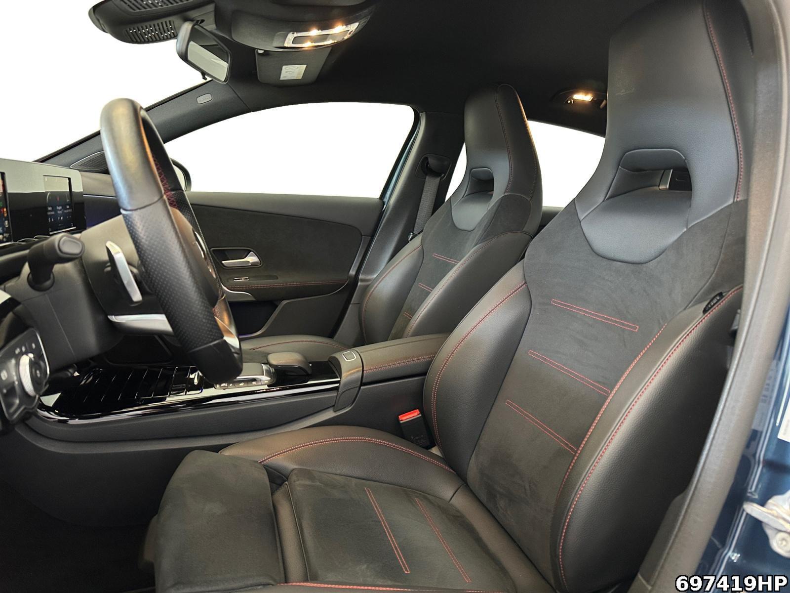 Fahrzeugabbildung Mercedes-Benz A 250 AMG Ambiente Apple CarPlay Kamera