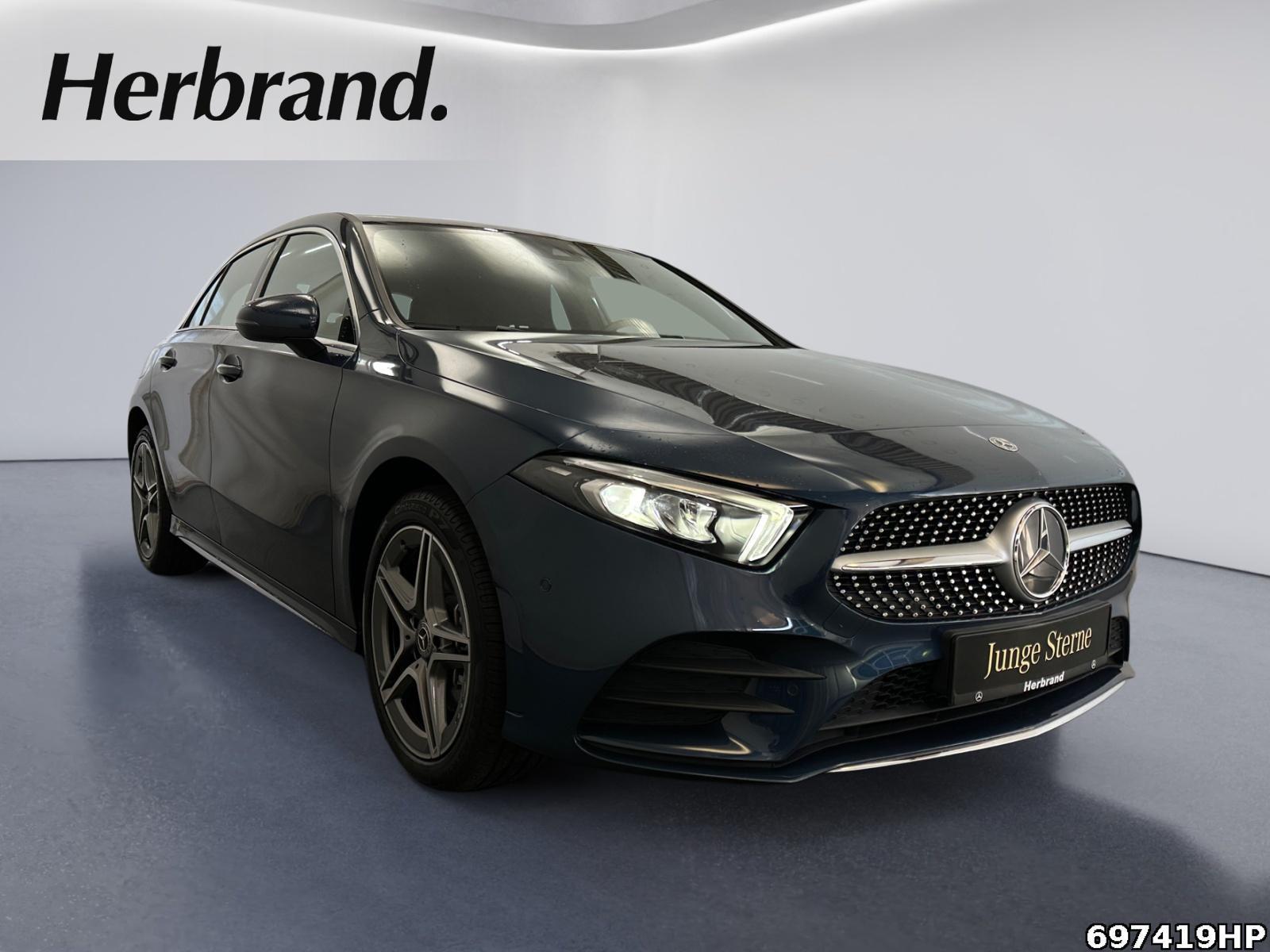 Fahrzeugabbildung Mercedes-Benz A 250 AMG Ambiente Apple CarPlay Kamera