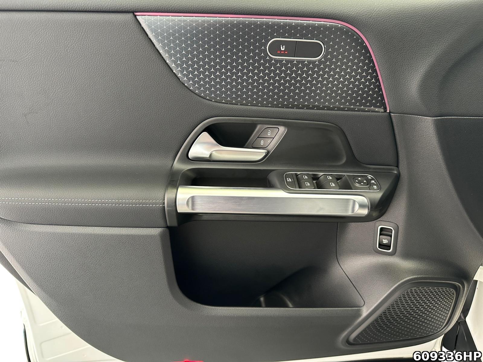 Fahrzeugabbildung Mercedes-Benz EQB 4M Progressive AHK Ambiente Lenkradhzg.
