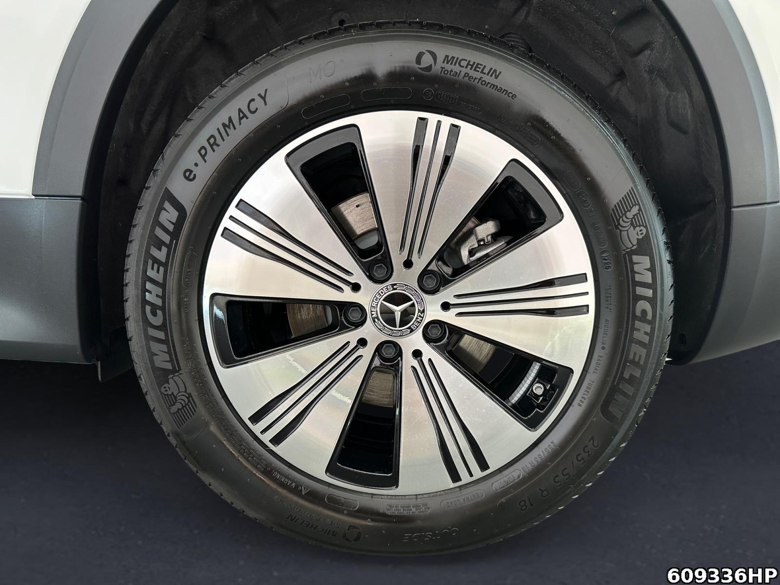 Fahrzeugabbildung Mercedes-Benz EQB 4M Progressive AHK Ambiente Lenkradhzg.