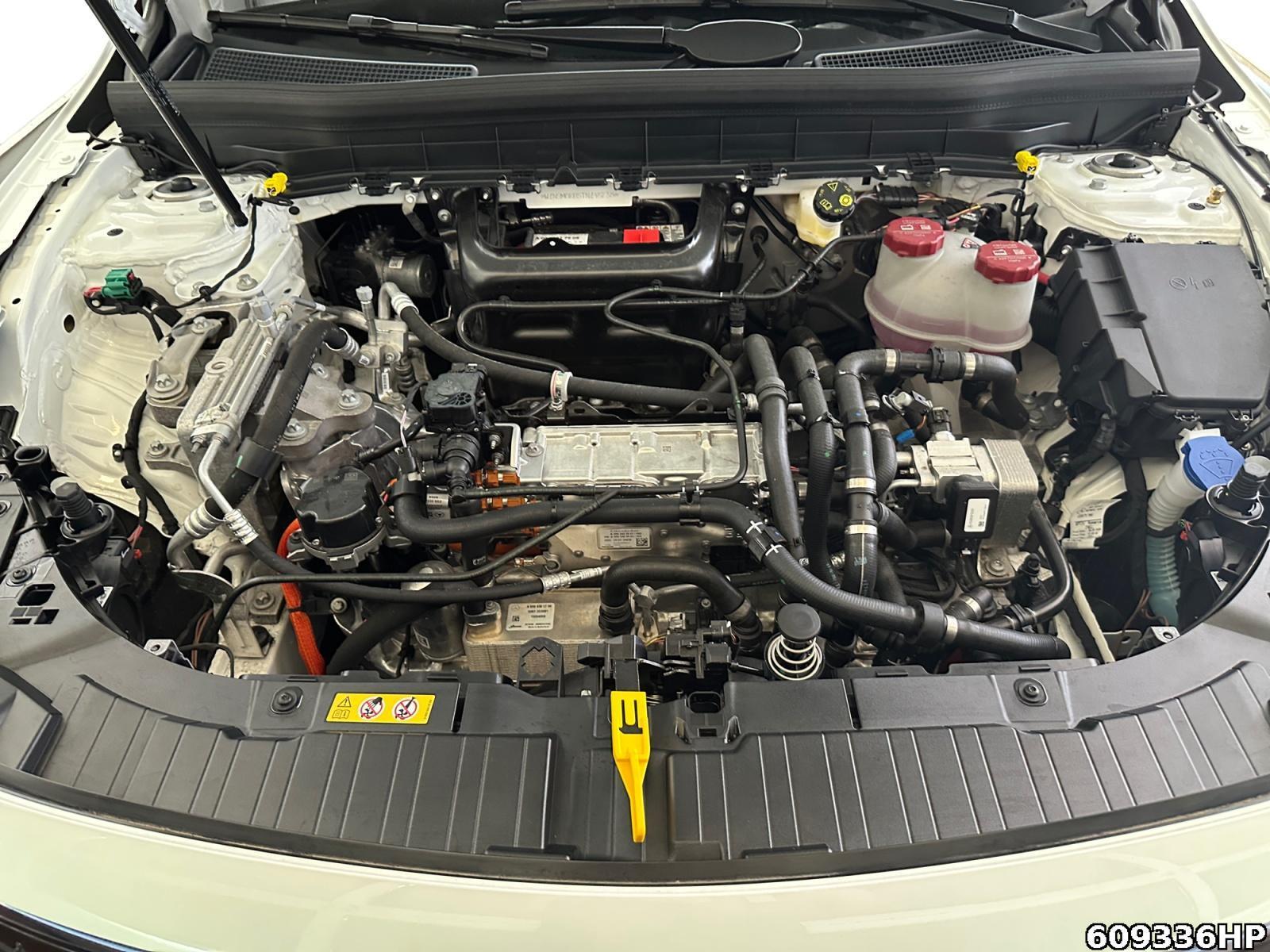 Fahrzeugabbildung Mercedes-Benz EQB 4M Progressive AHK Ambiente Lenkradhzg.