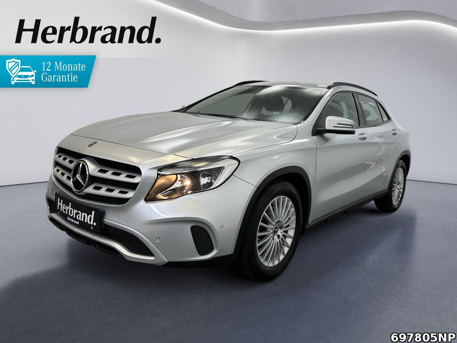 Mercedes-Benz GLA 180 Sitzheizung Navigation