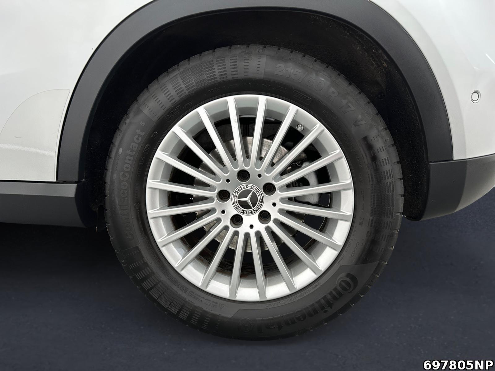 Fahrzeugabbildung Mercedes-Benz GLA 180 Sitzheizung Navigation Business-Paket