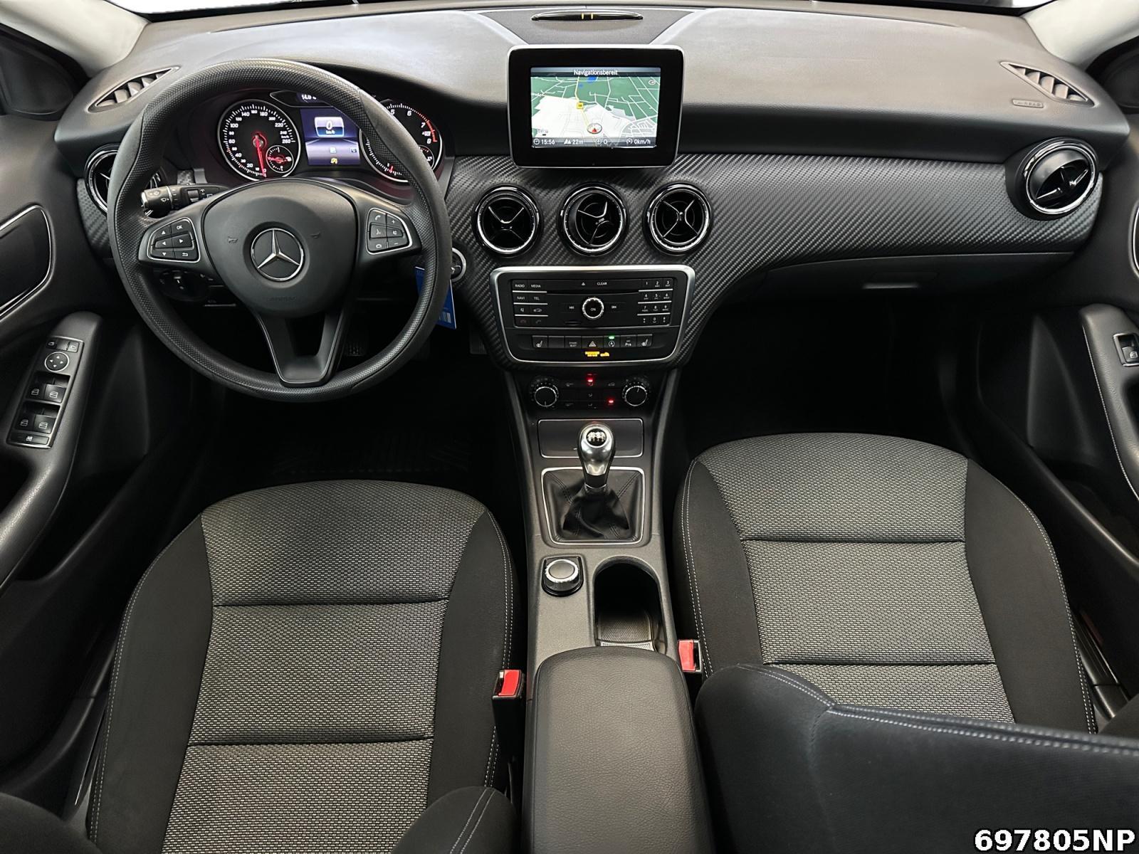 Fahrzeugabbildung Mercedes-Benz GLA 180 Sitzheizung Navigation Business-Paket
