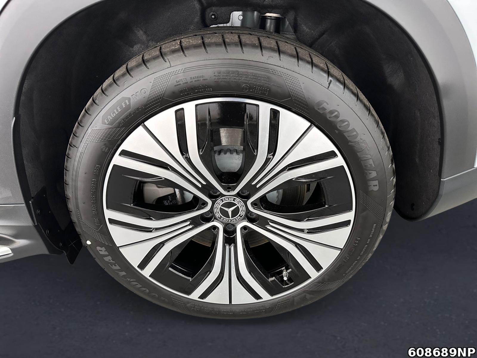 Fahrzeugabbildung Mercedes-Benz EQE SUV 350+ Electric Art AHK Distronic 360°-K.