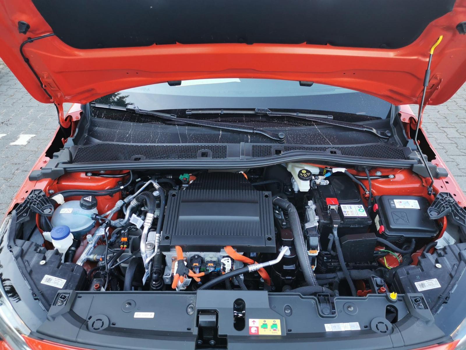 Fahrzeugabbildung Opel Corsa -e Edition*PDC hint.*Carplay*Allwetter*