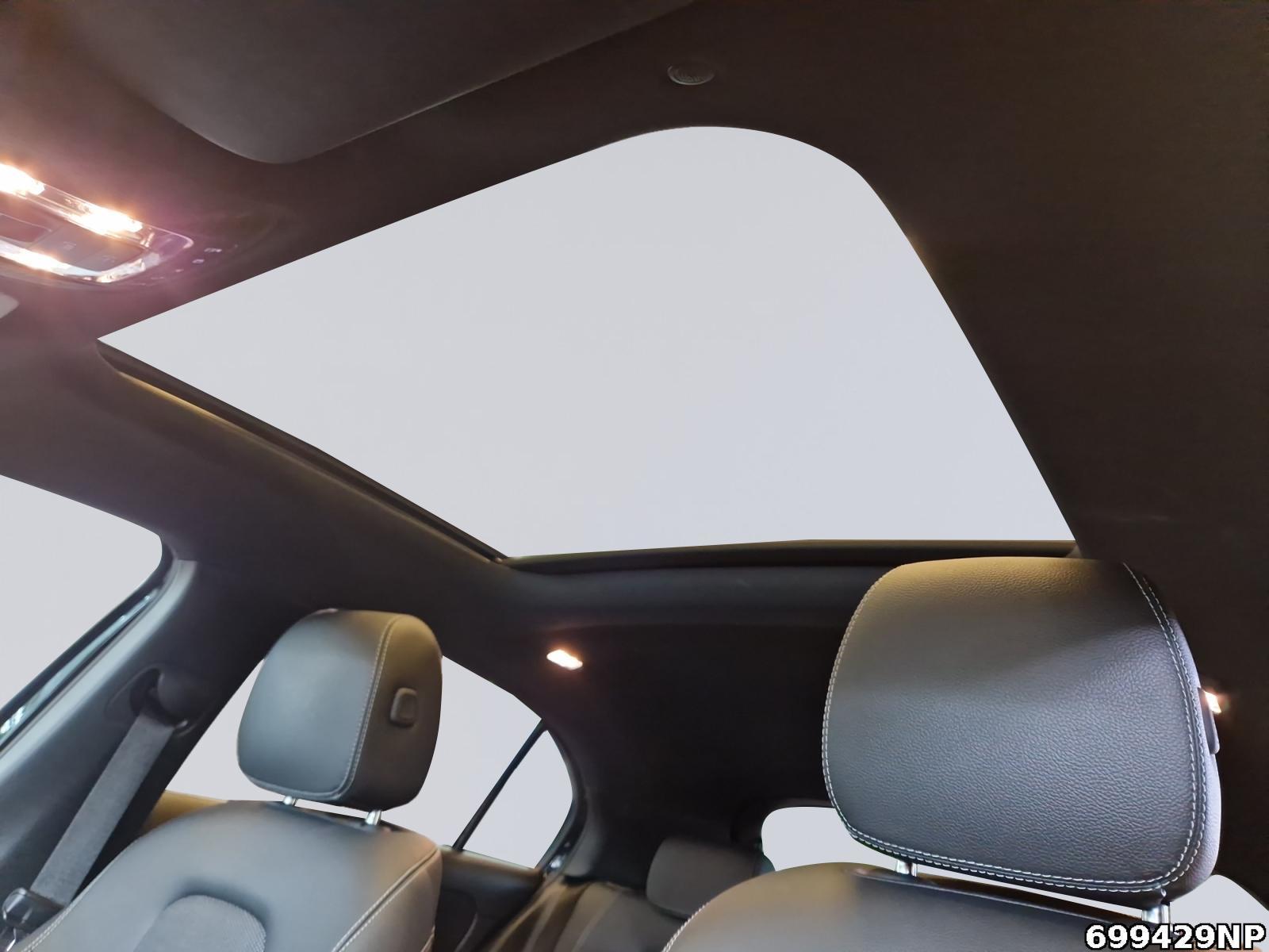 Fahrzeugabbildung Mercedes-Benz A 250 Style Pano Distronic Mulibeam Memory