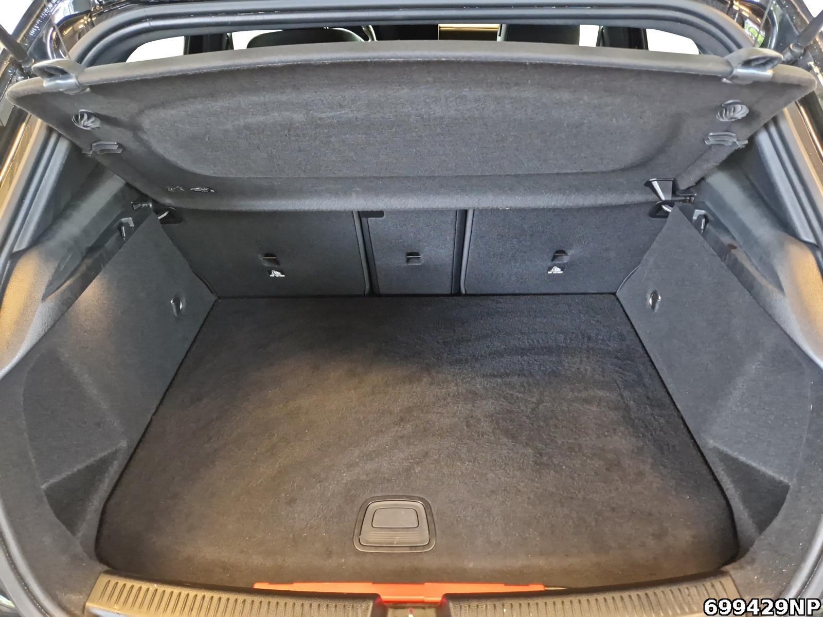 Fahrzeugabbildung Mercedes-Benz A 250 Style Pano Distronic Mulibeam Memory