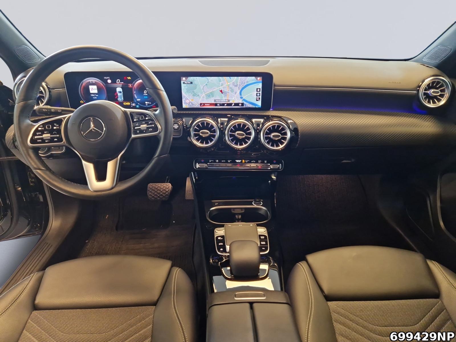 Fahrzeugabbildung Mercedes-Benz A 250 Style Pano Distronic Mulibeam Memory