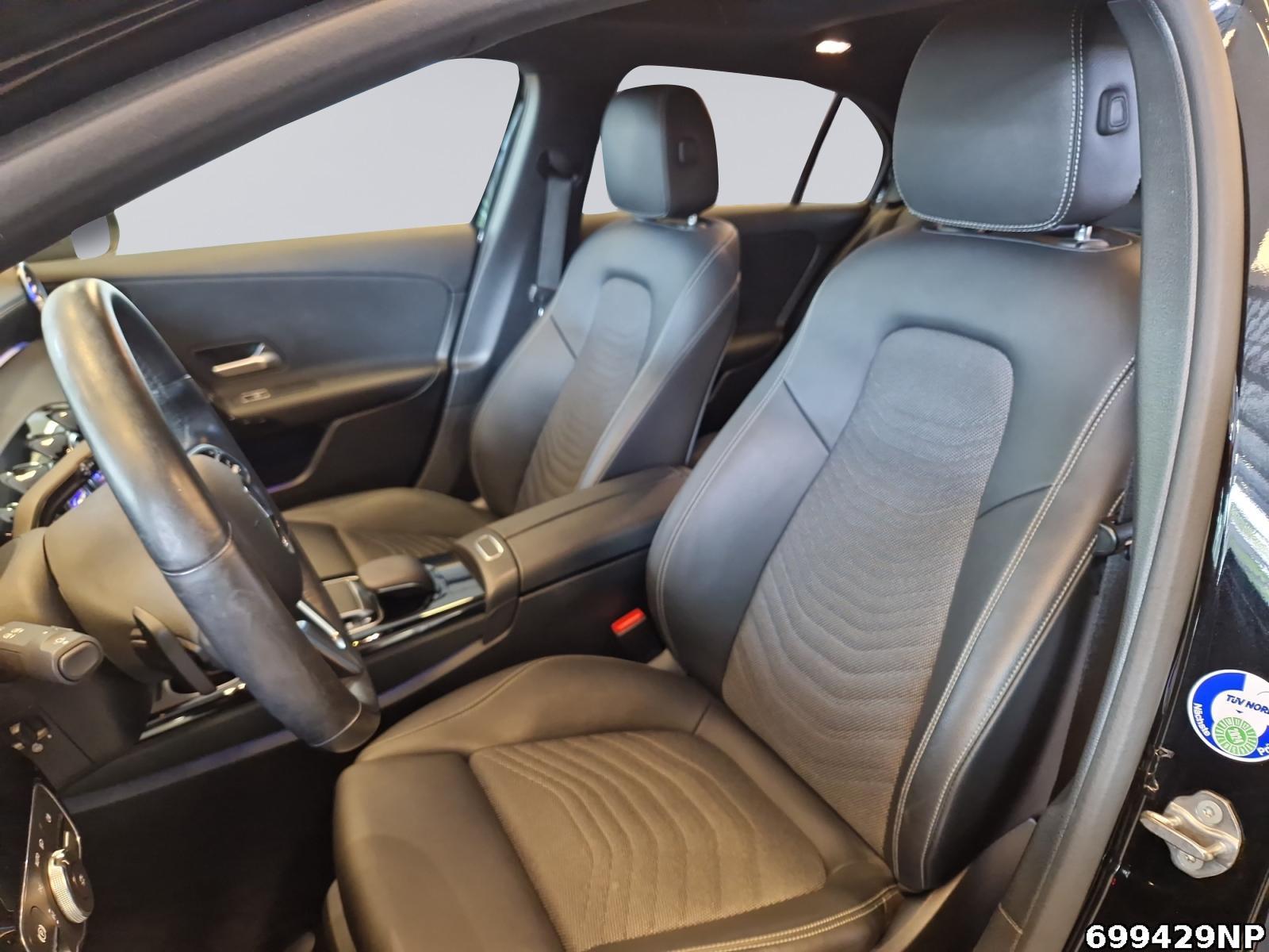 Fahrzeugabbildung Mercedes-Benz A 250 Style Pano Distronic Mulibeam Memory