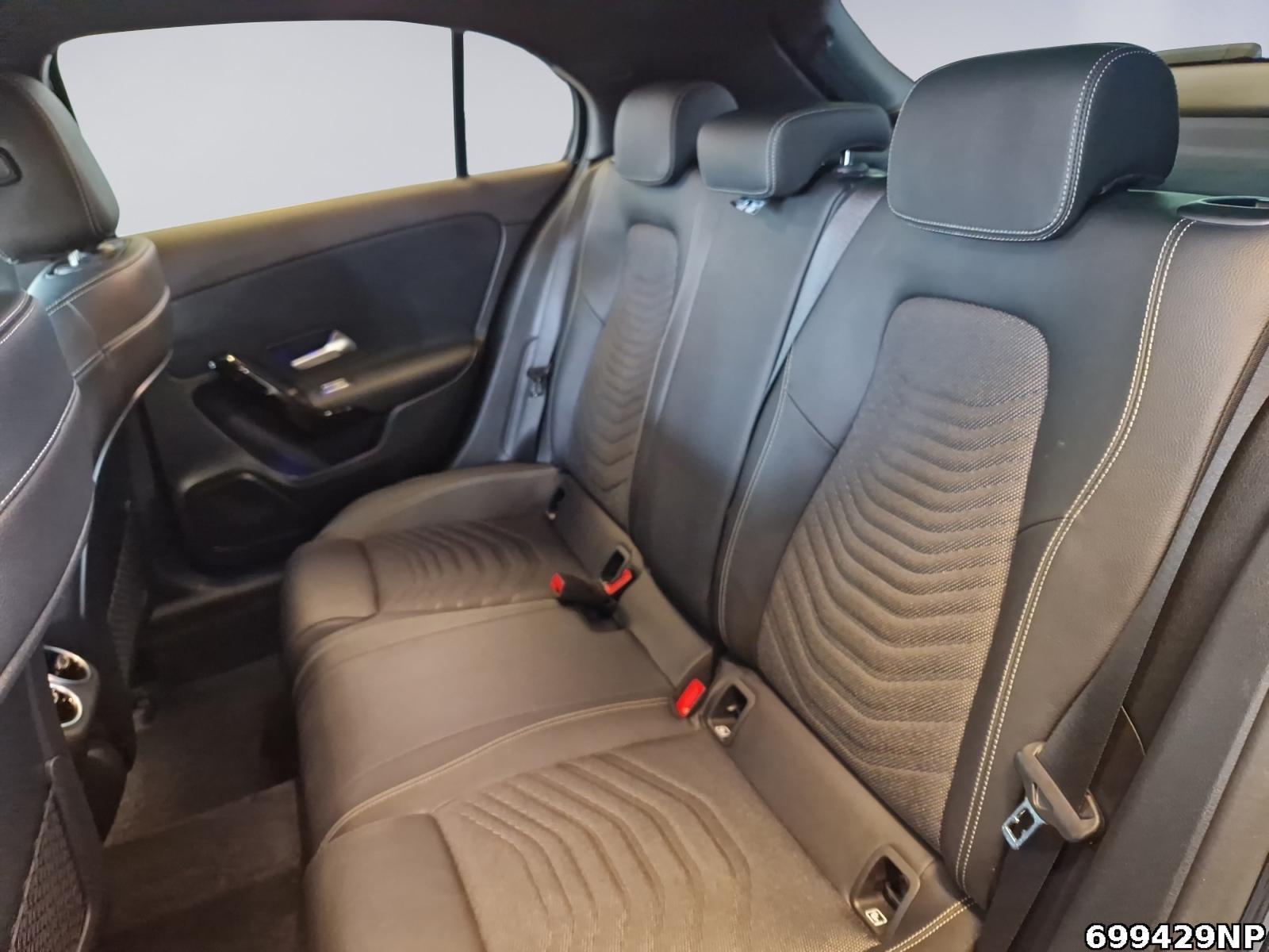 Fahrzeugabbildung Mercedes-Benz A 250 Style Pano Distronic Mulibeam Memory