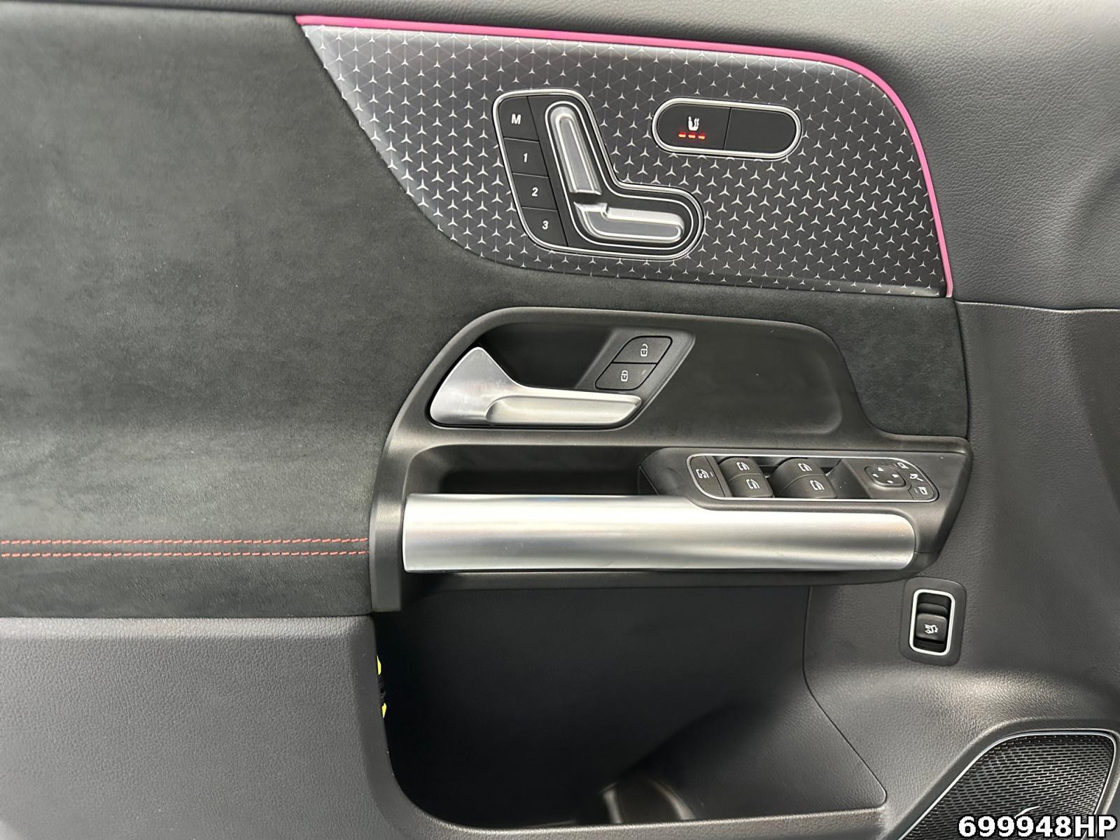 Fahrzeugabbildung Mercedes-Benz EQA AMG Memory 360°Cam Distronic Sportsitze