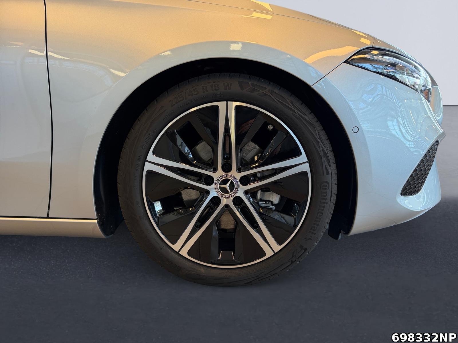 Fahrzeugabbildung Mercedes-Benz A 200 PROFRESSIV+AHK+STANDHEIZUNG+NIGHT+GUARD