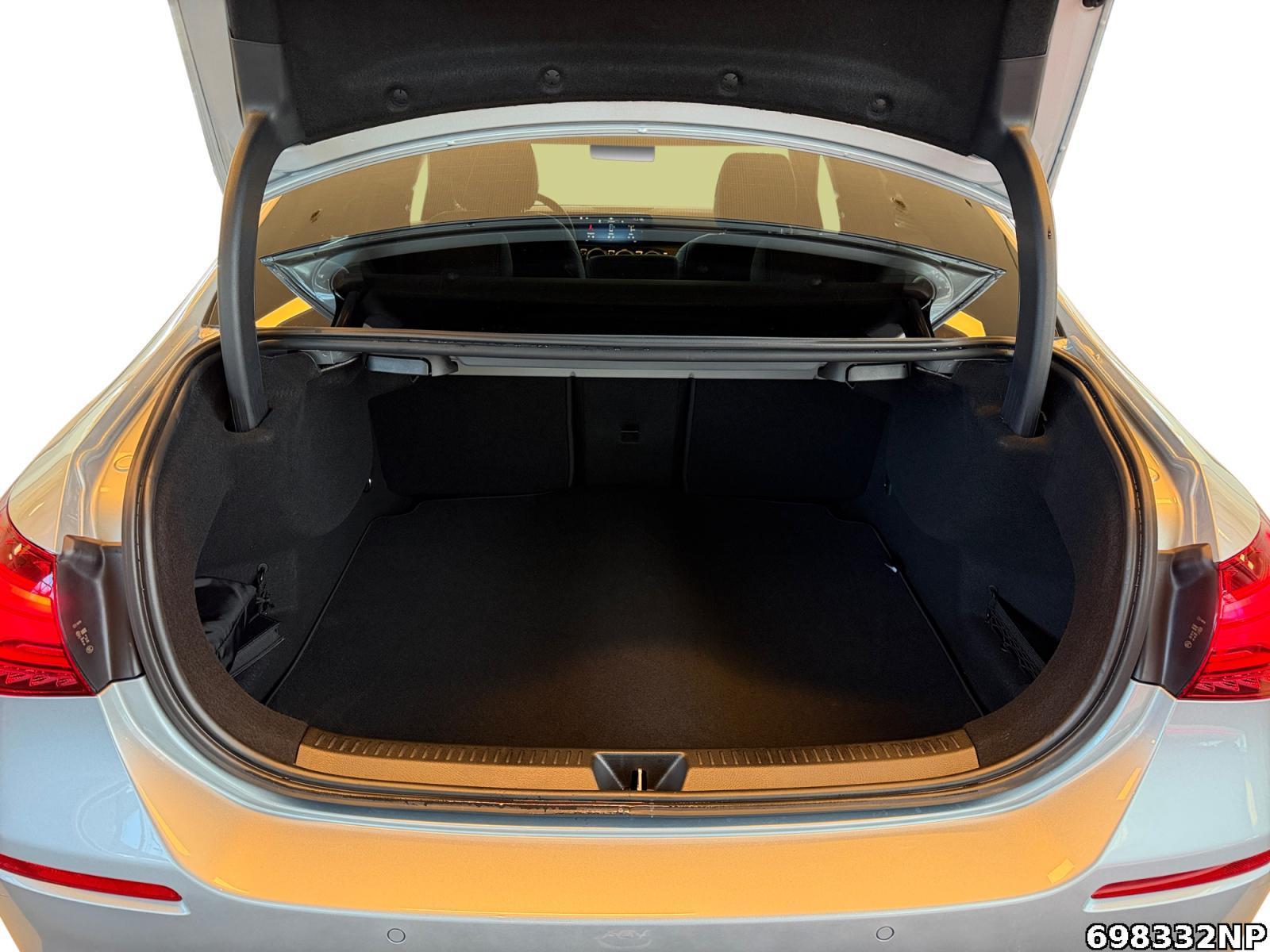 Fahrzeugabbildung Mercedes-Benz A 200 PROFRESSIV+AHK+STANDHEIZUNG+NIGHT+GUARD