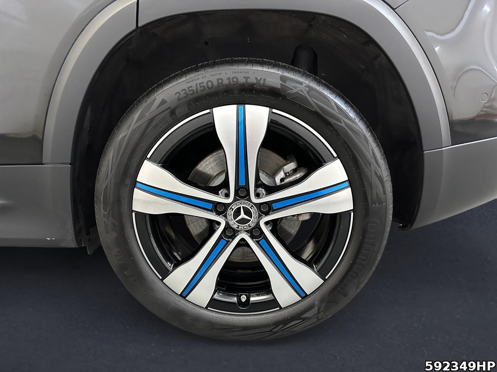 Fahrzeugabbildung Mercedes-Benz EQB 4M Progressive Soundsystem KEYLESS