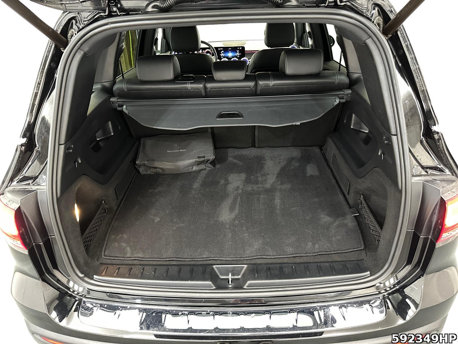 Fahrzeugabbildung Mercedes-Benz EQB 4M Progressive Soundsystem KEYLESS