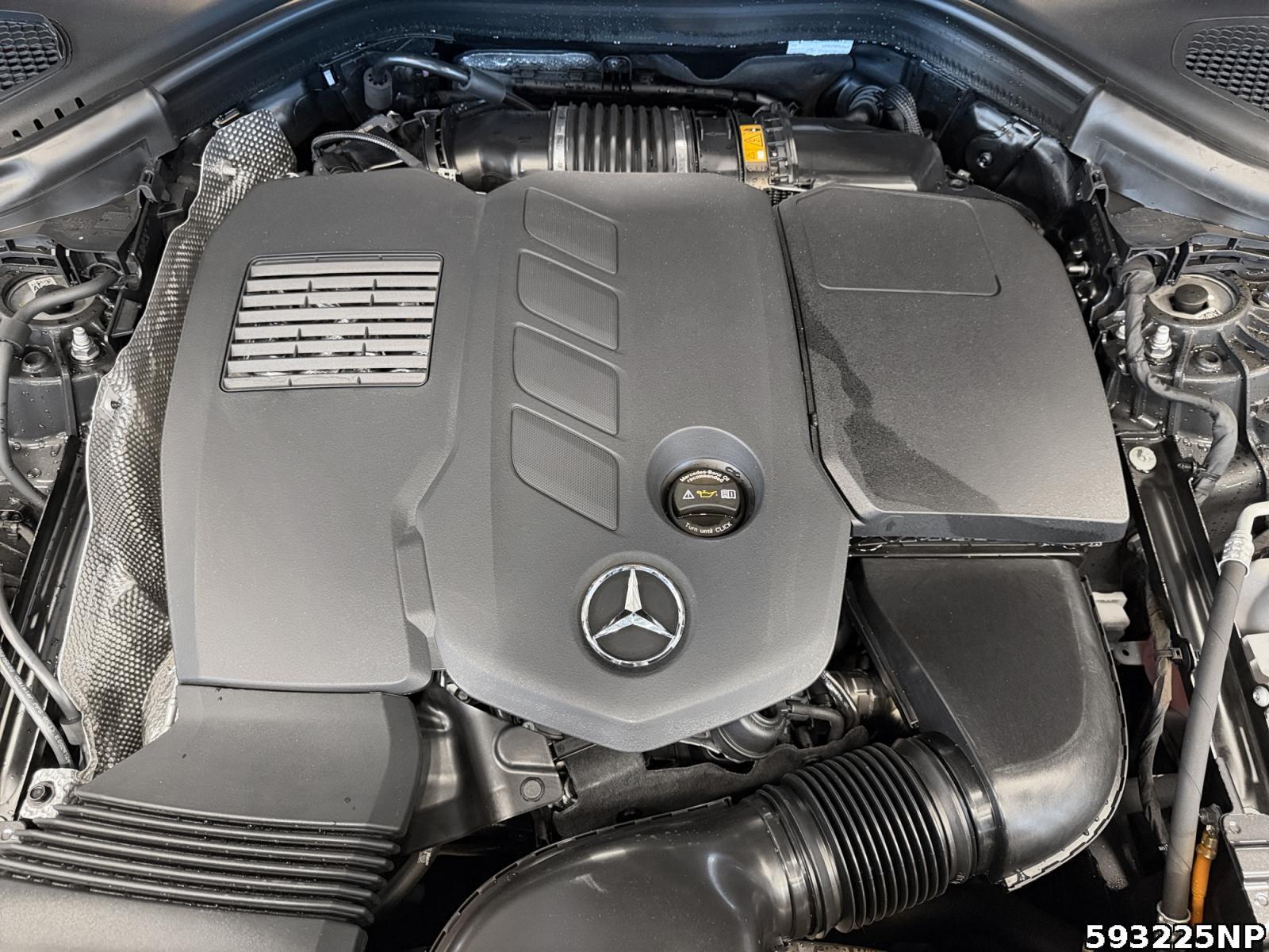 Fahrzeugabbildung Mercedes-Benz GLC 300 d 4M AMG Pano AHK LED Ambiente CarPlay.