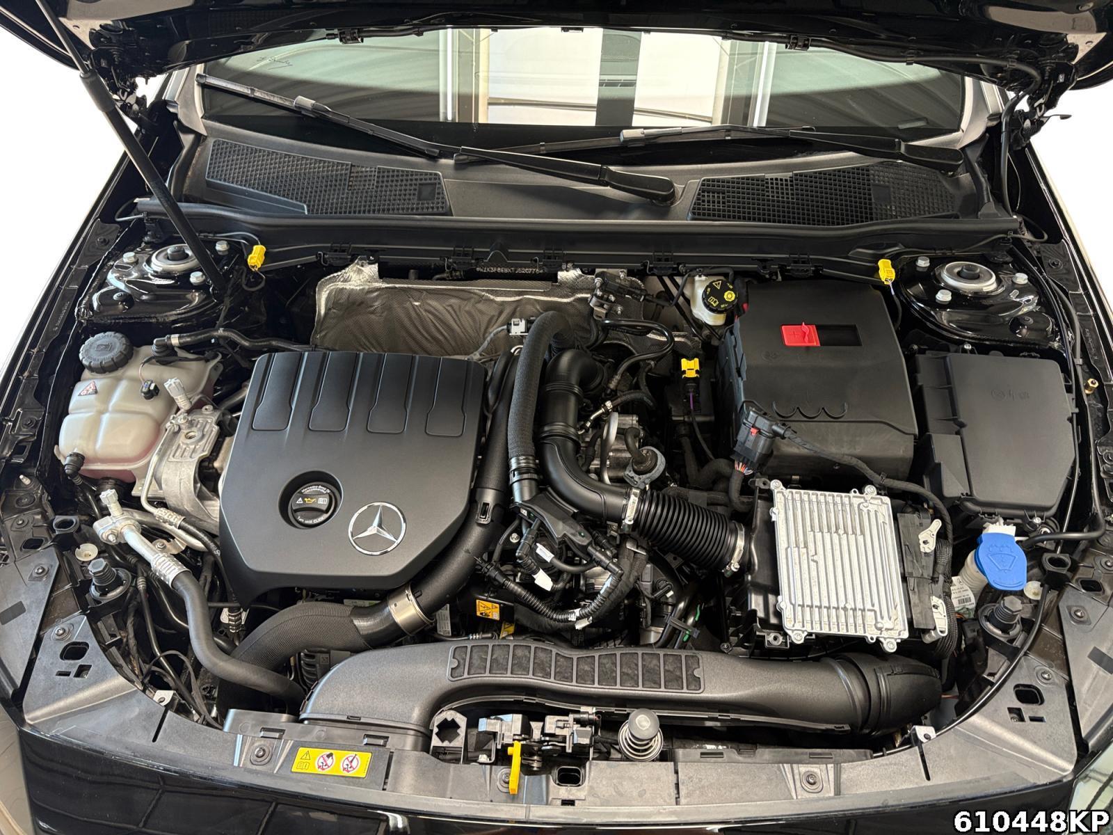 Fahrzeugabbildung Mercedes-Benz A 180 Progressive AHK Distronic Sitzhzg LED DAB