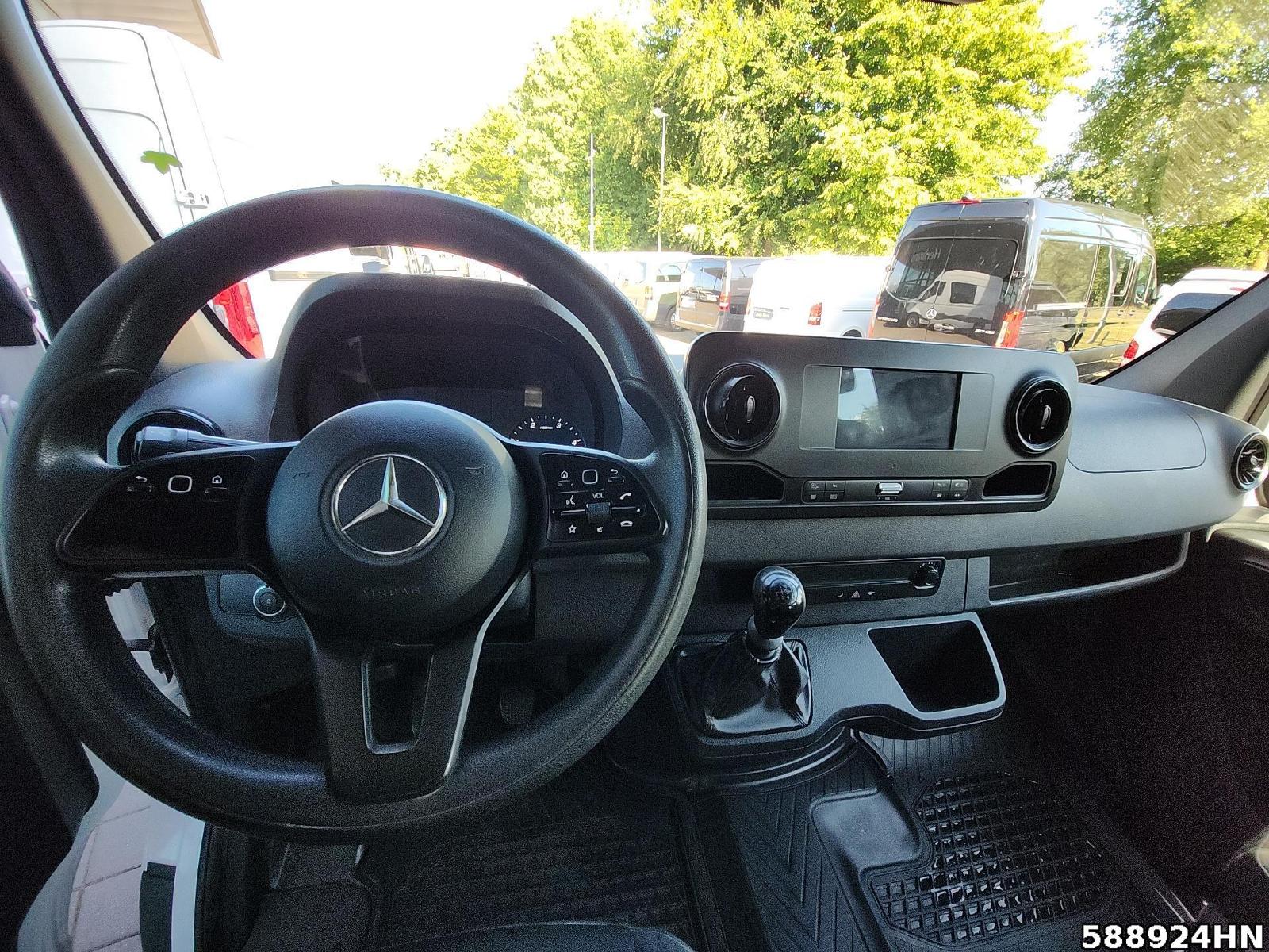 Fahrzeugabbildung Mercedes-Benz Sprinter 315 Maxi Mixto 4 Sitze