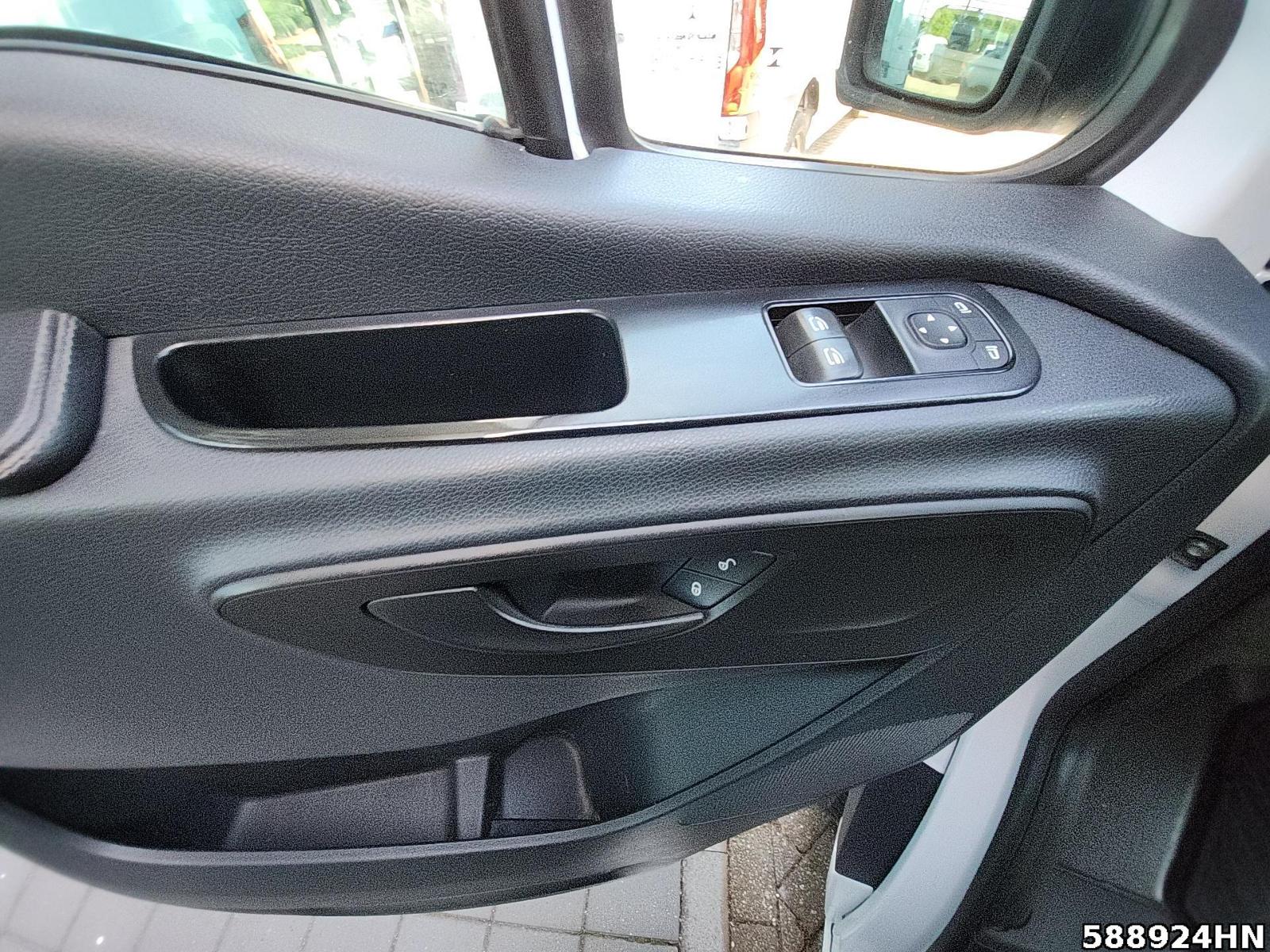Fahrzeugabbildung Mercedes-Benz Sprinter 315 Maxi Mixto 4 Sitze