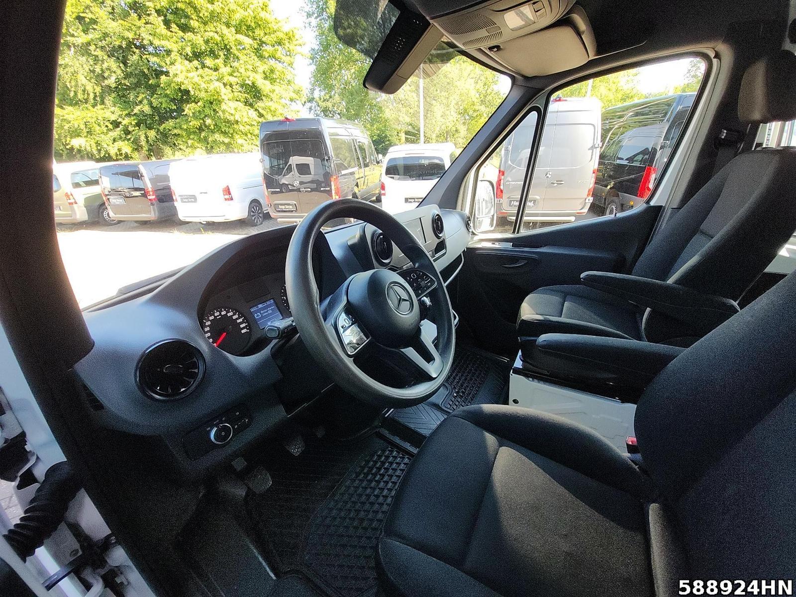 Fahrzeugabbildung Mercedes-Benz Sprinter 315 Maxi Mixto 4 Sitze