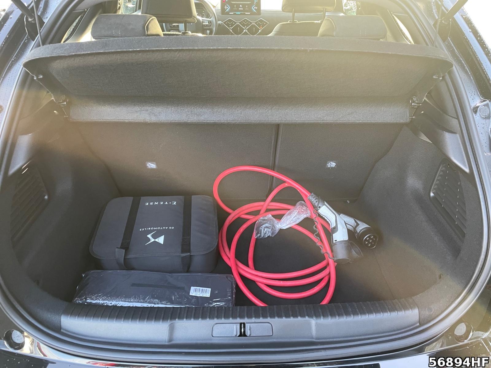 Fahrzeugabbildung DS Automobiles DS3 E-Tense Performance Line+