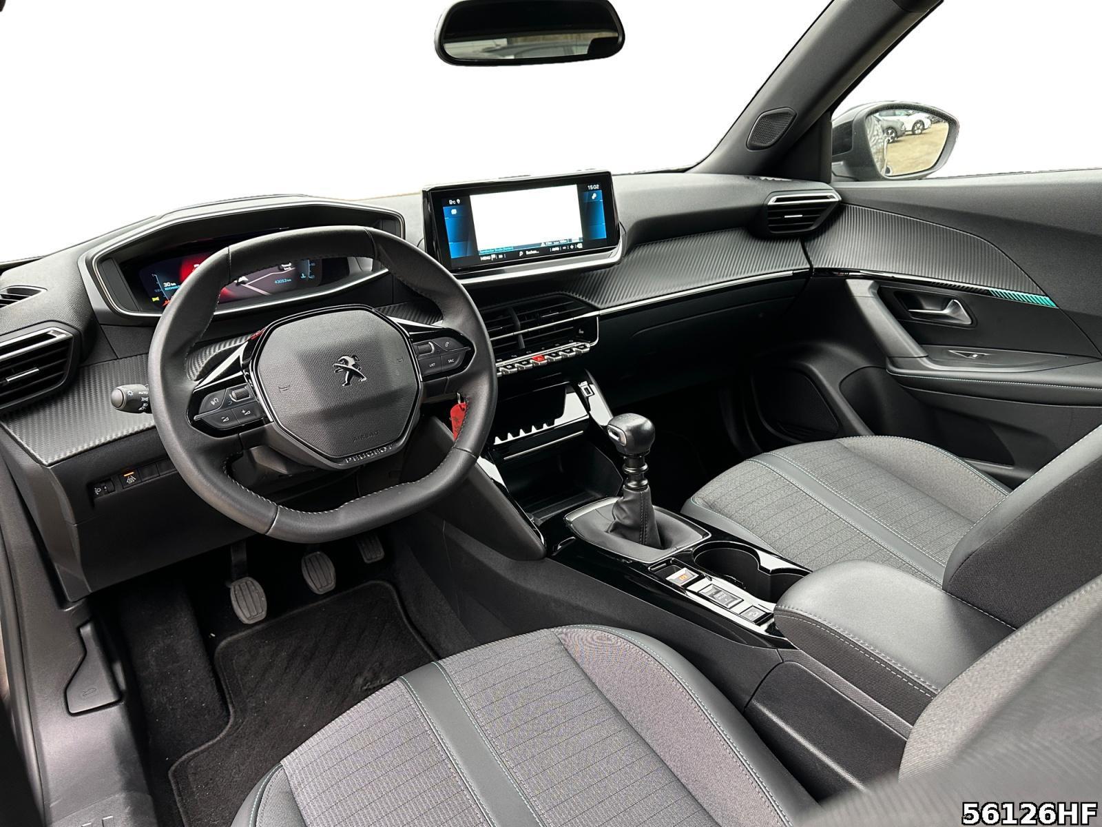 Fahrzeugabbildung Peugeot 2008 1.2 PureTech 130, Allure Pack