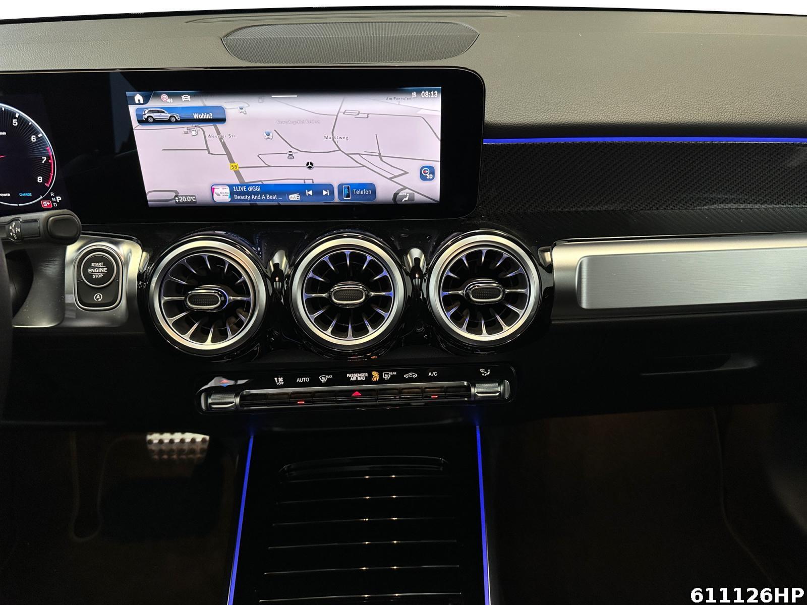 Fahrzeugabbildung Mercedes-Benz GLB 35 AMG 4M AHK Pano 360° DISTRONIC Burmester
