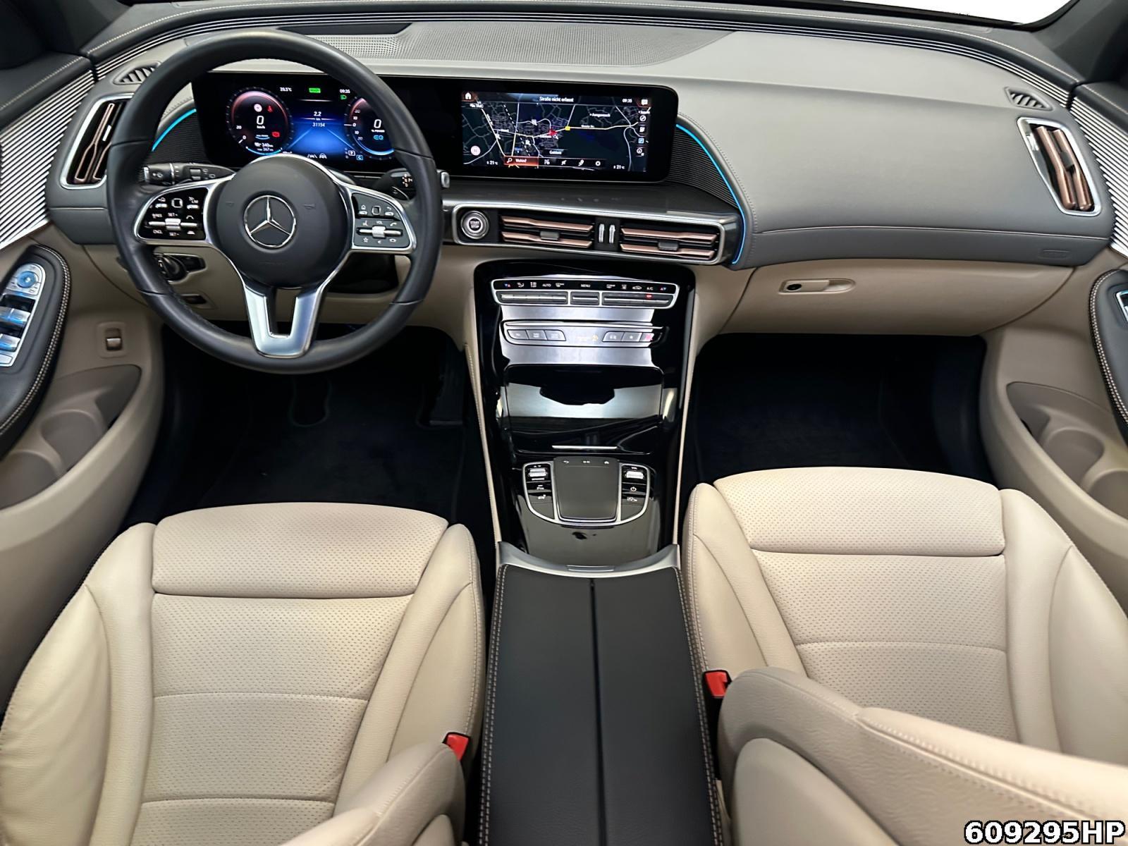 Fahrzeugabbildung Mercedes-Benz EQC 4M AHK Schiebedach Sound Multibeam HUD