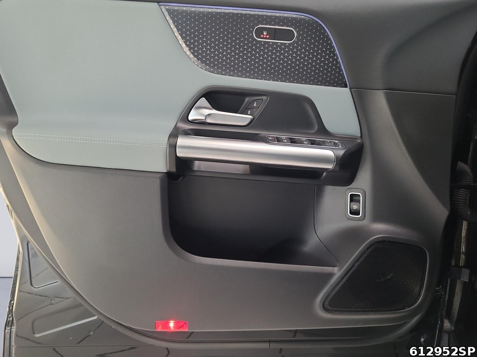 Fahrzeugabbildung Mercedes-Benz EQA AMG AHK DISTRONIC KAMERA LED TOTWI.