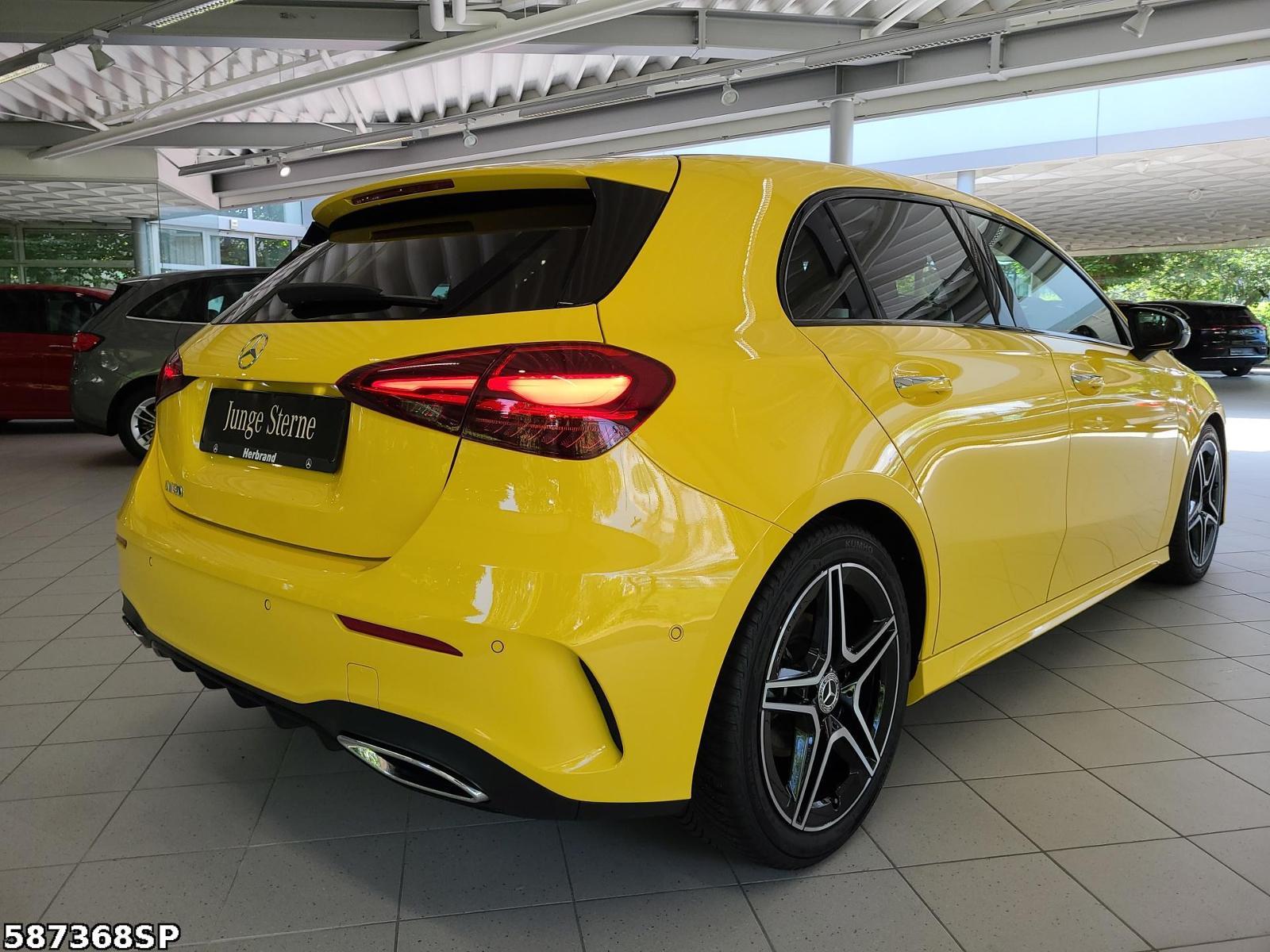 Fahrzeugabbildung Mercedes-Benz A 180 AMG KAMERA TotwinkelAssys. KEYLESS