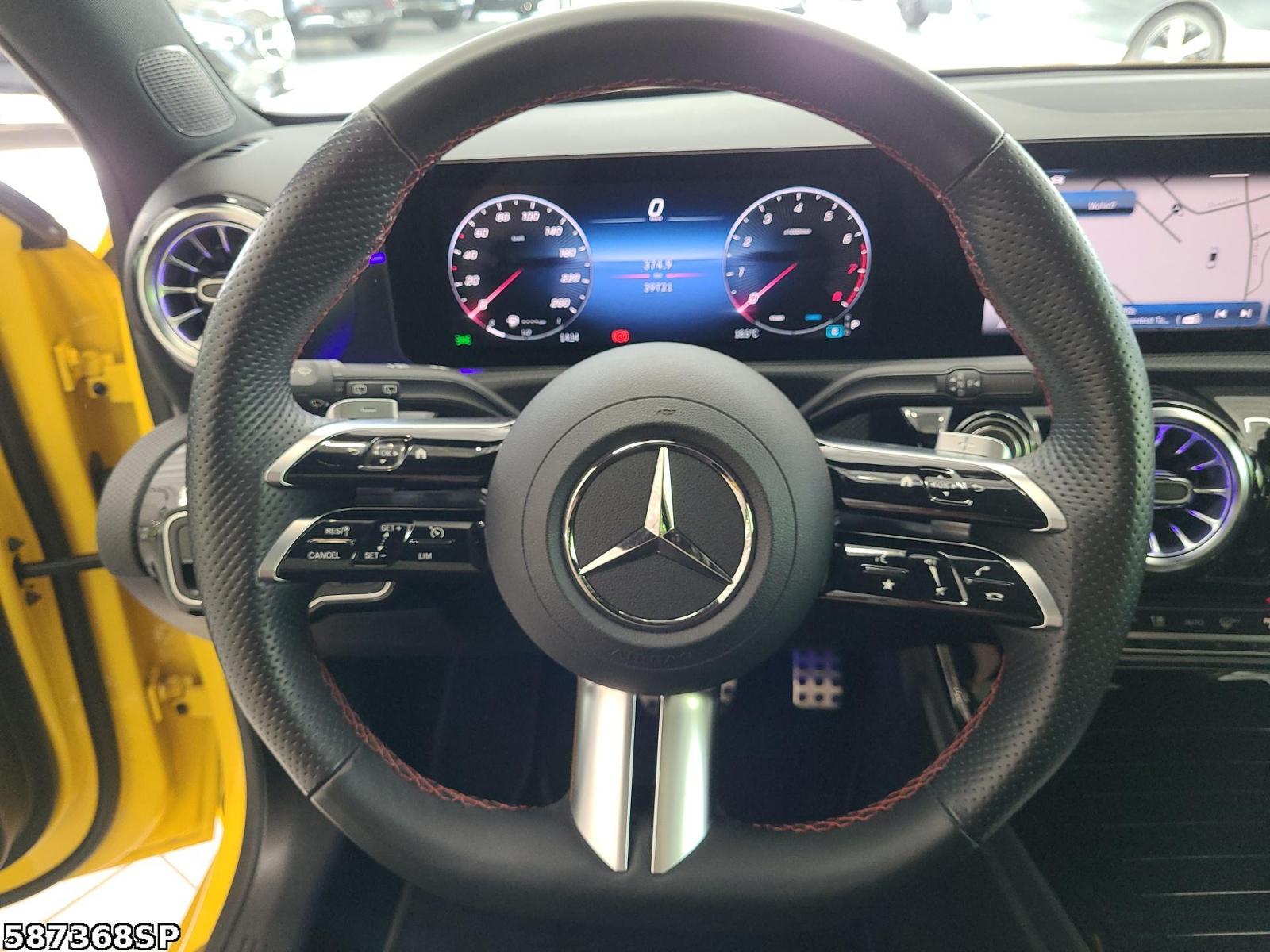 Fahrzeugabbildung Mercedes-Benz A 180 AMG KAMERA TotwinkelAssys. KEYLESS