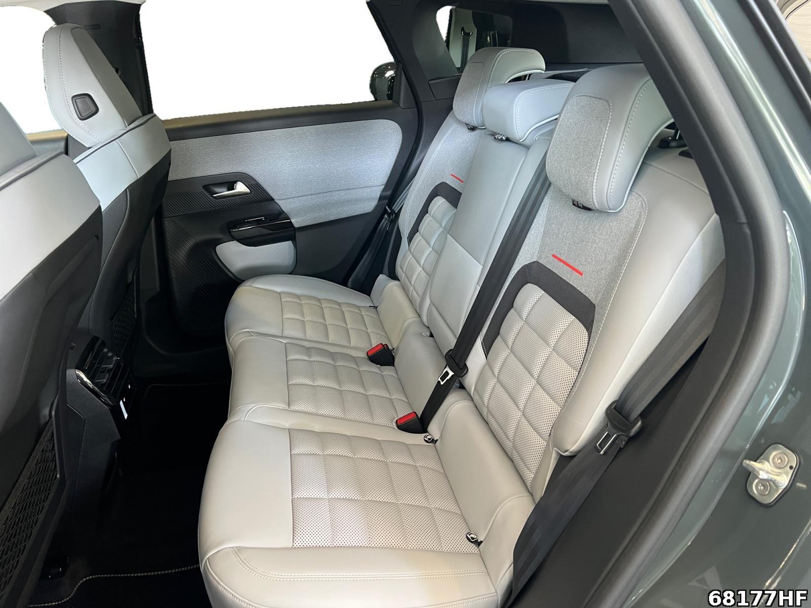 Fahrzeugabbildung Citroën C5 Aircross Team D Hybrid