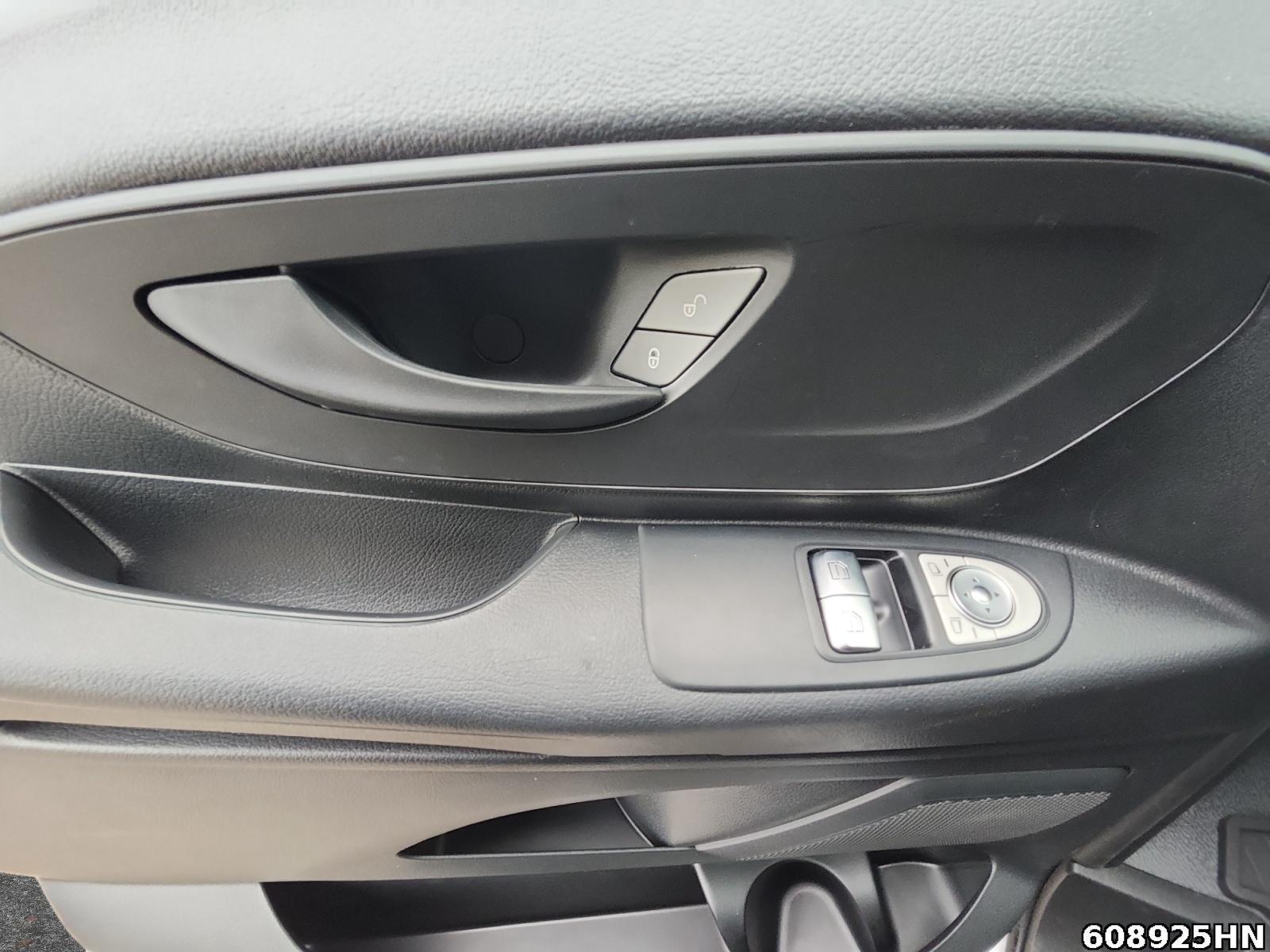 Fahrzeugabbildung Mercedes-Benz Vito 114 Vito lang*
