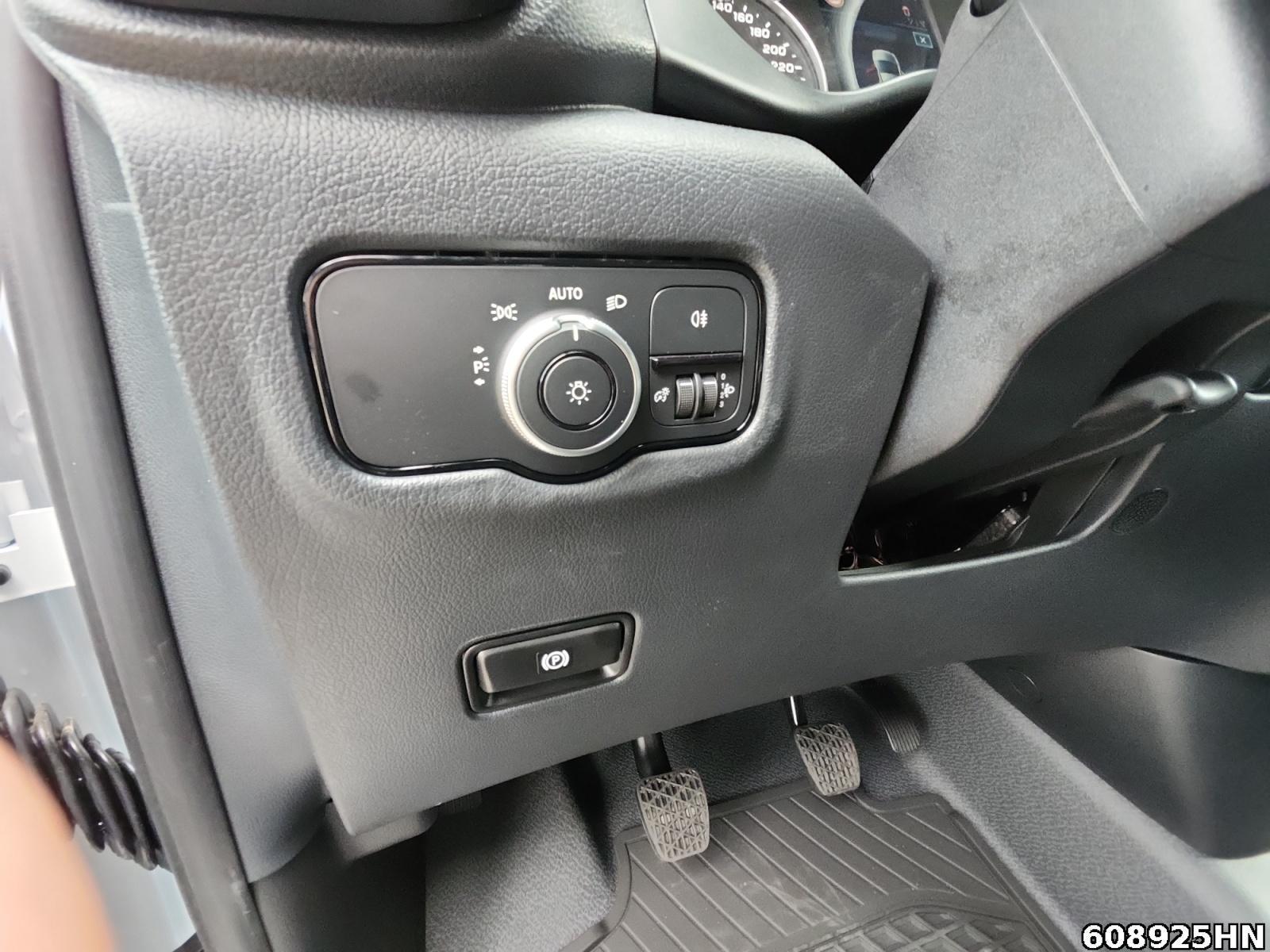 Fahrzeugabbildung Mercedes-Benz Vito 114 Vito lang*
