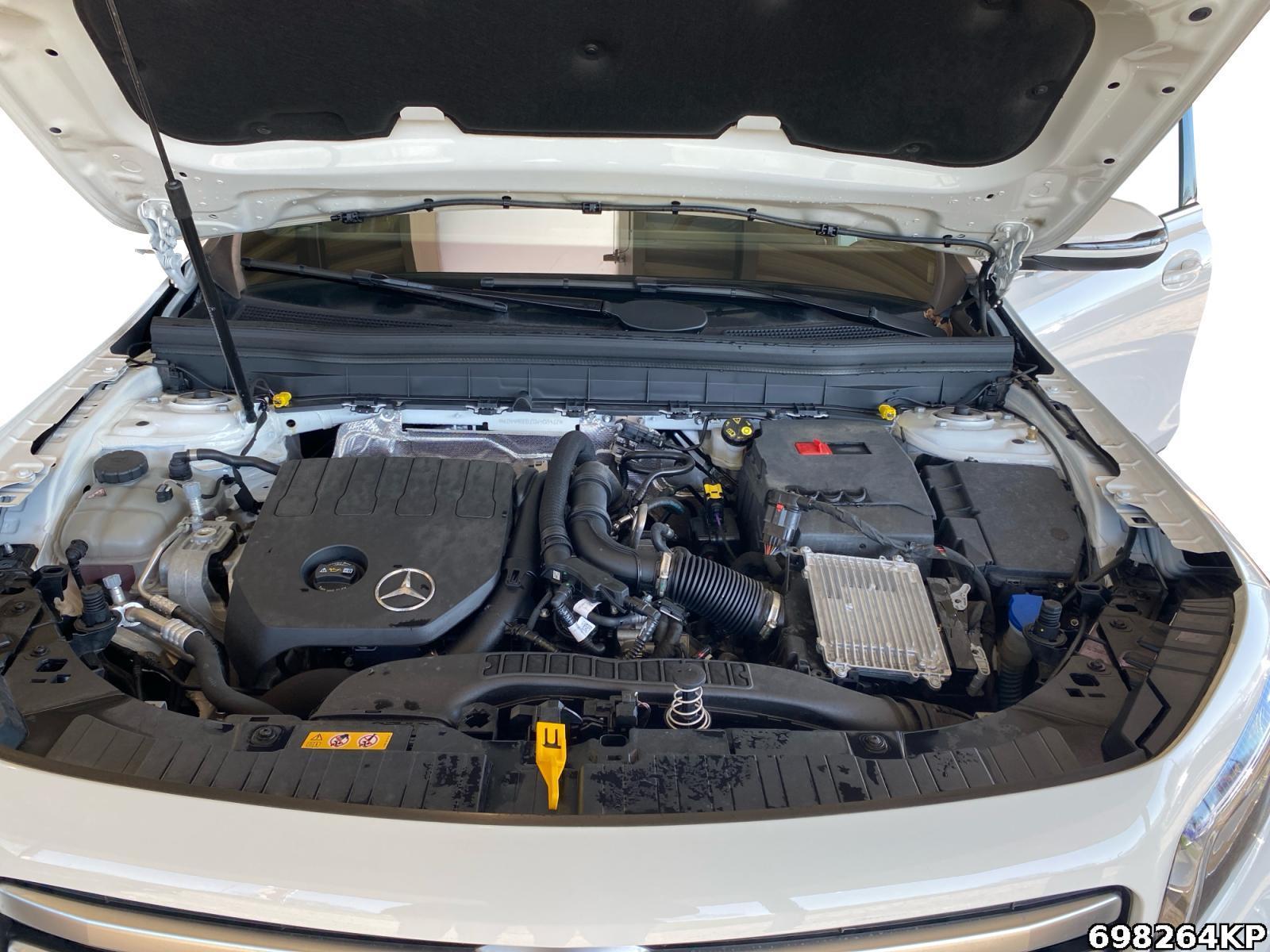 Fahrzeugabbildung Mercedes-Benz GLB 180 Progressive AHK Lenkradhzg Easypack
