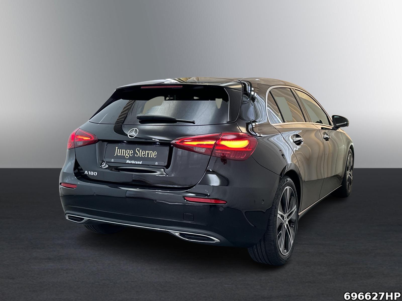 Fahrzeugabbildung Mercedes-Benz A 180 Progressive AHK Keyless-GO 360° Distronic
