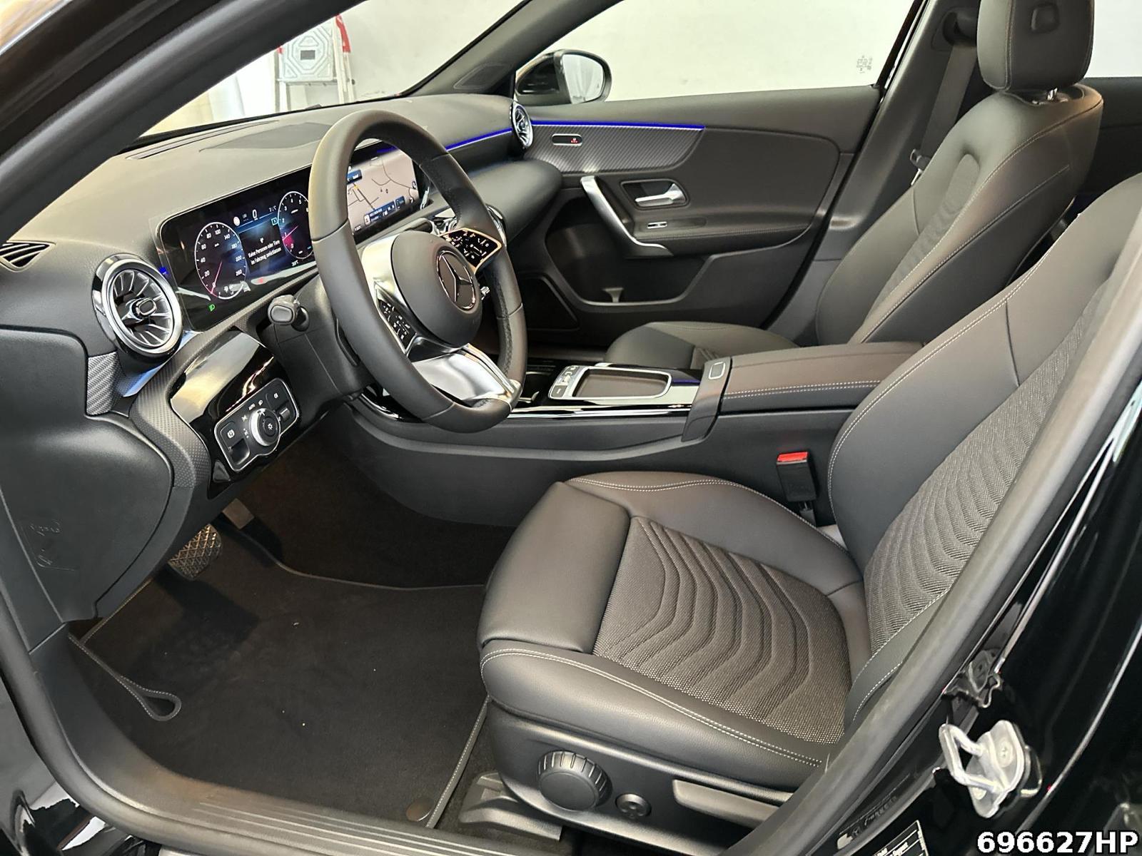 Fahrzeugabbildung Mercedes-Benz A 180 Progressive AHK Keyless-GO 360° Distronic