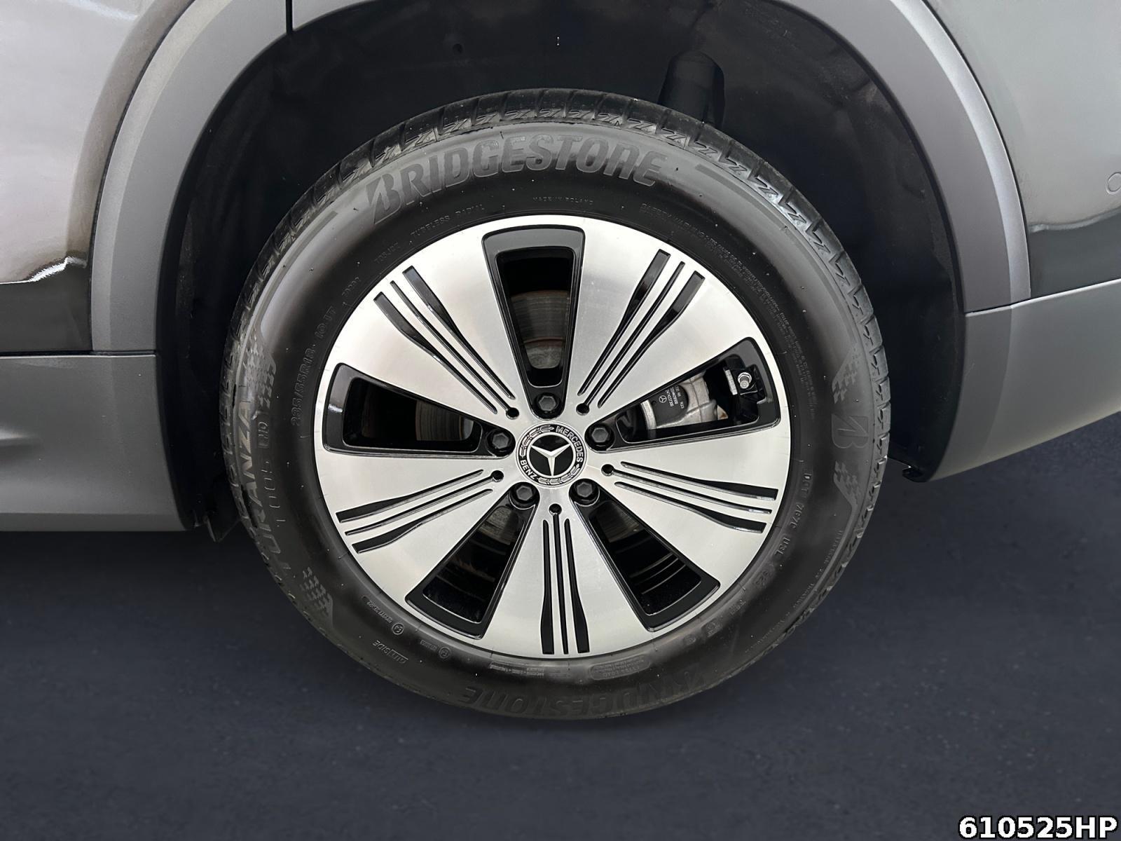 Fahrzeugabbildung Mercedes-Benz EQB Progressive Kamera Totwinkel Assi. HUD