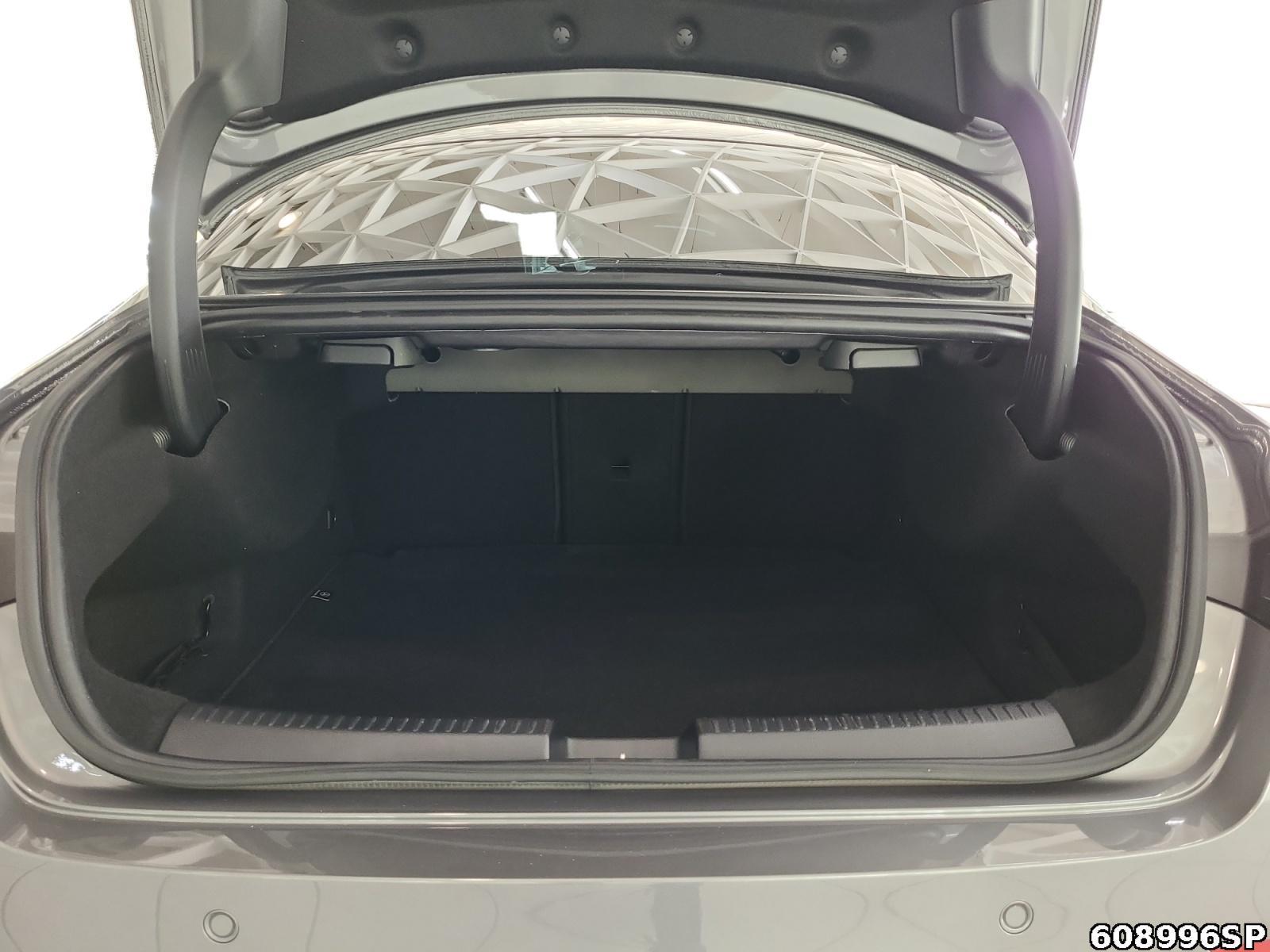 Fahrzeugabbildung Mercedes-Benz CLA 180 Progressive CarPlay MBUX LED Widescreen