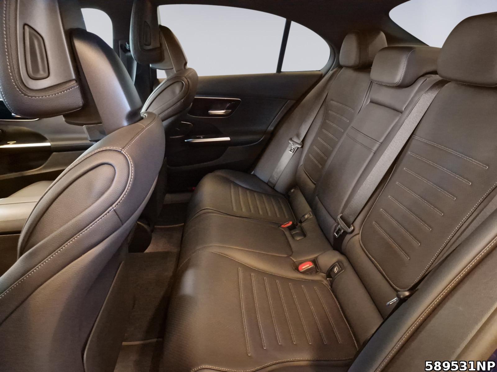 Fahrzeugabbildung Mercedes-Benz C 200 AMG AHK Sitzklima Distronic Standheizung