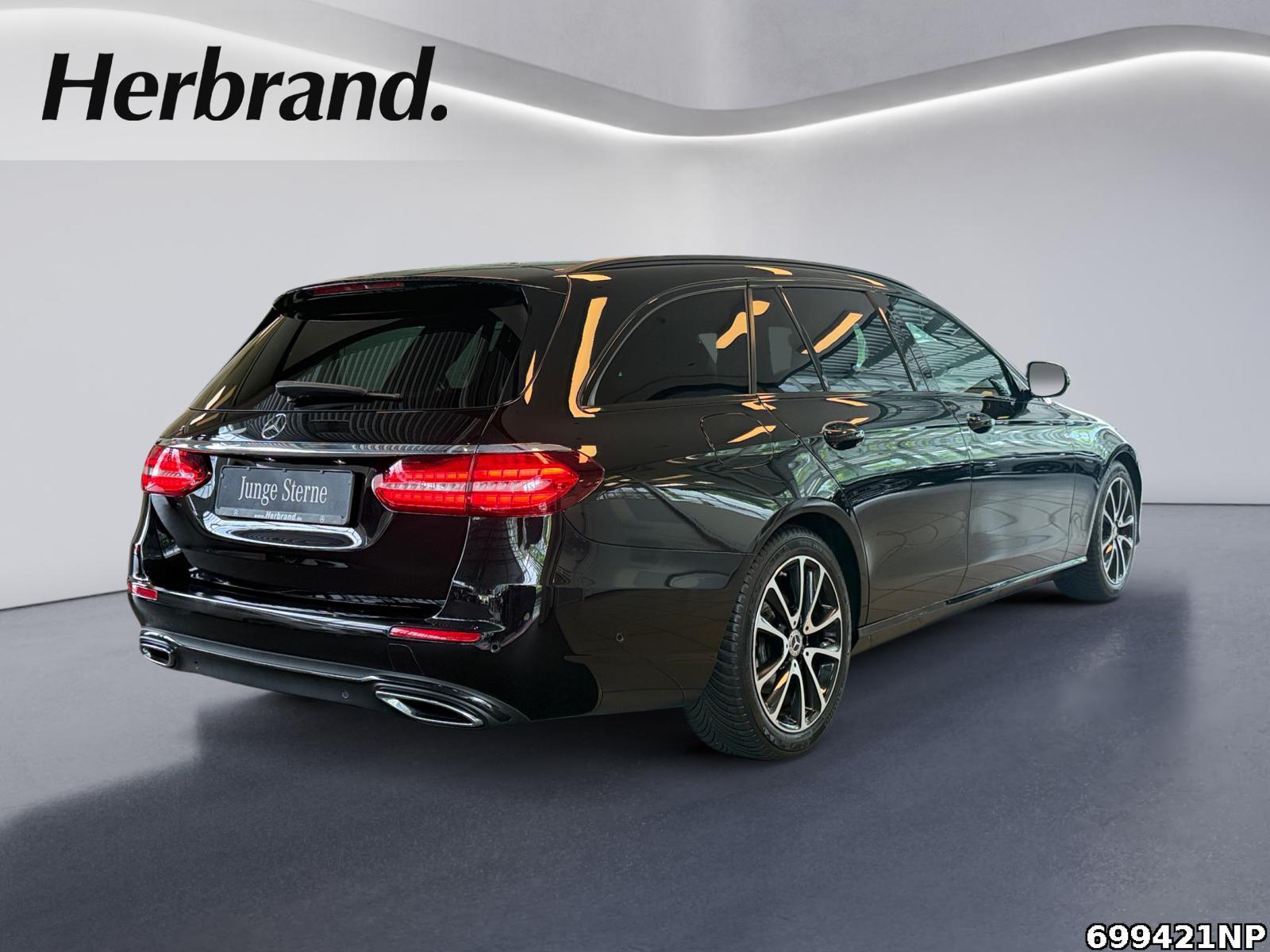Fahrzeugabbildung Mercedes-Benz E 200 T Avantgarde AHK Night Totw Widescr Kamera